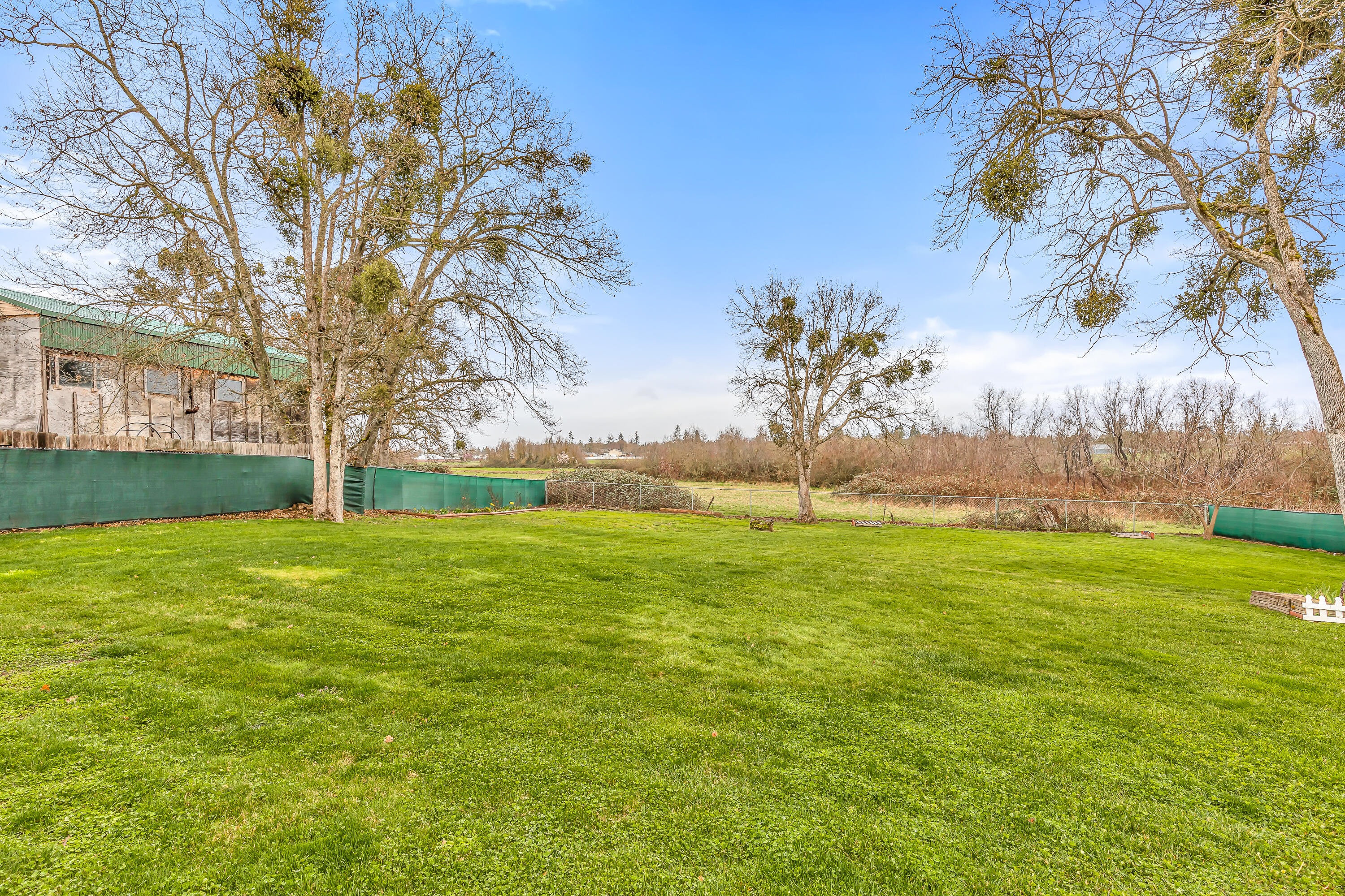 5925 Harris Road