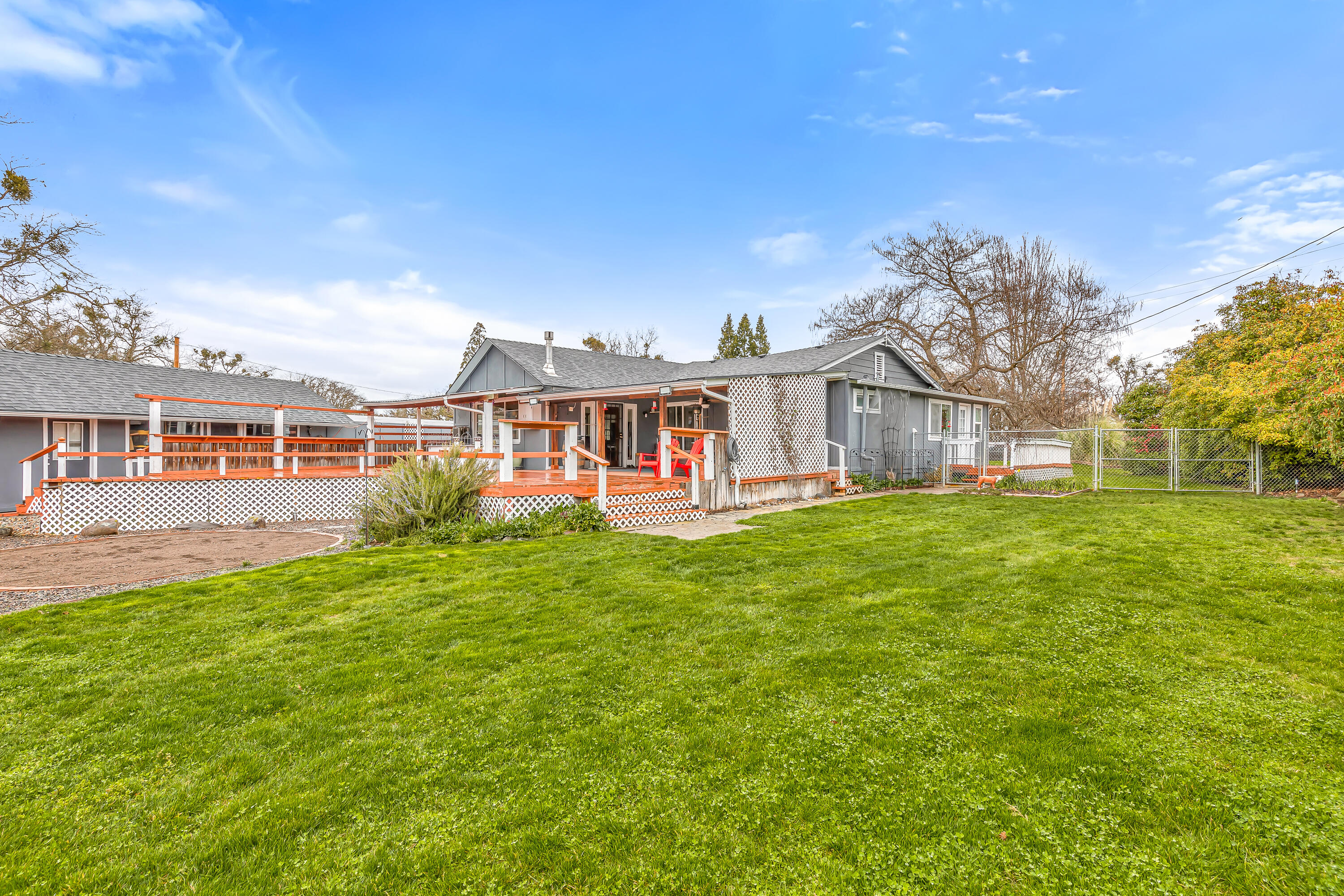 5925 Harris Road