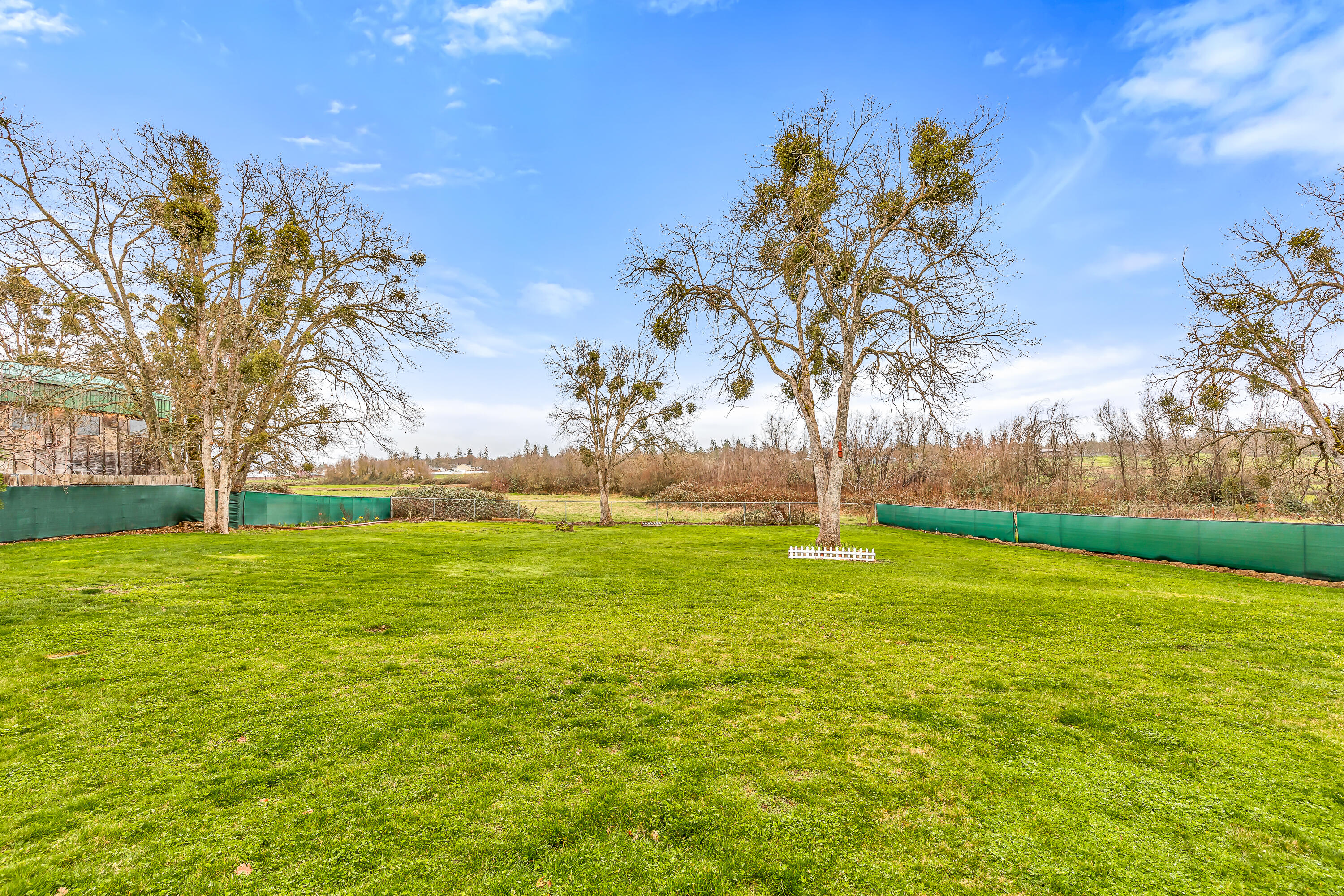 5925 Harris Road