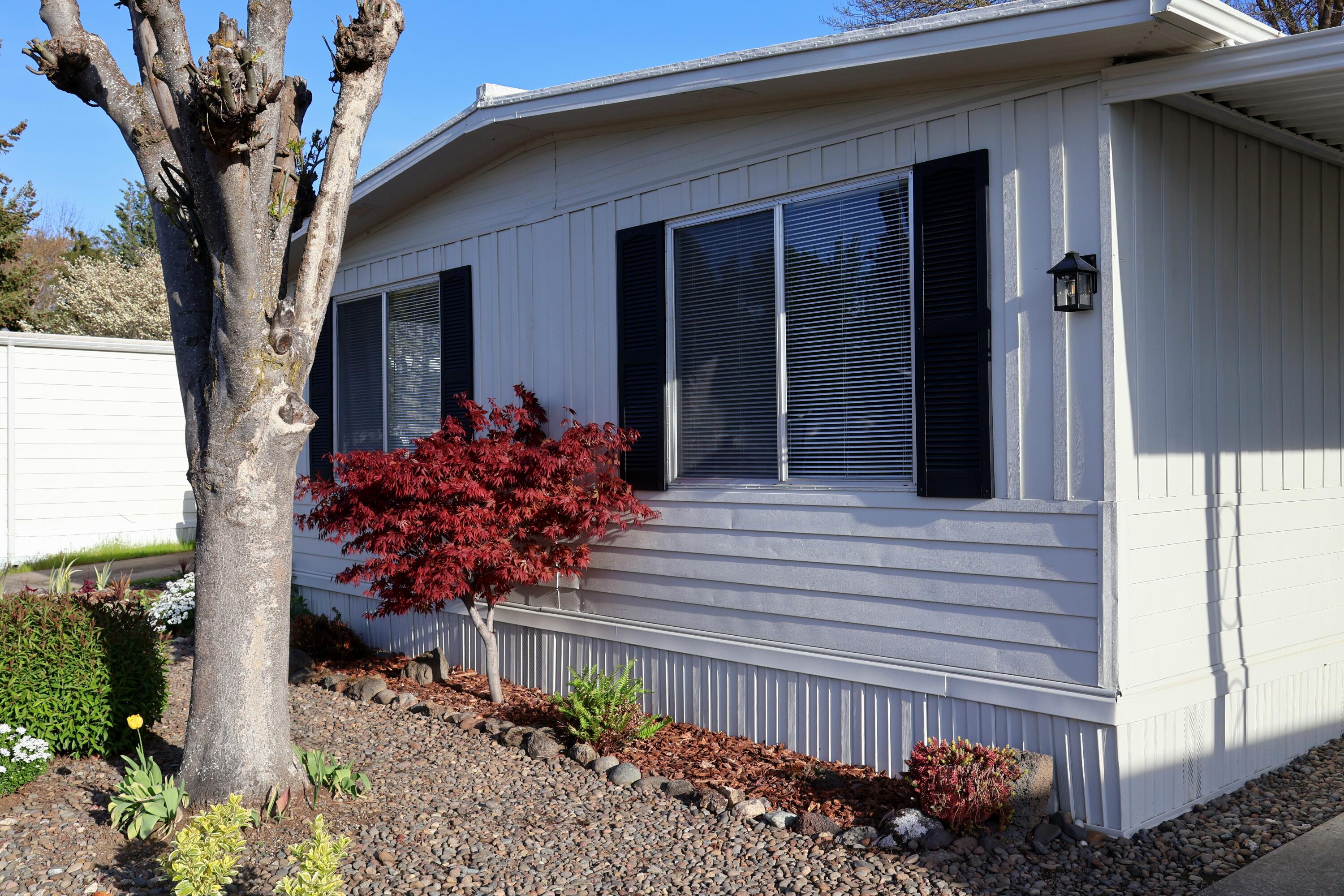 3431 S Pacific Highway, 97