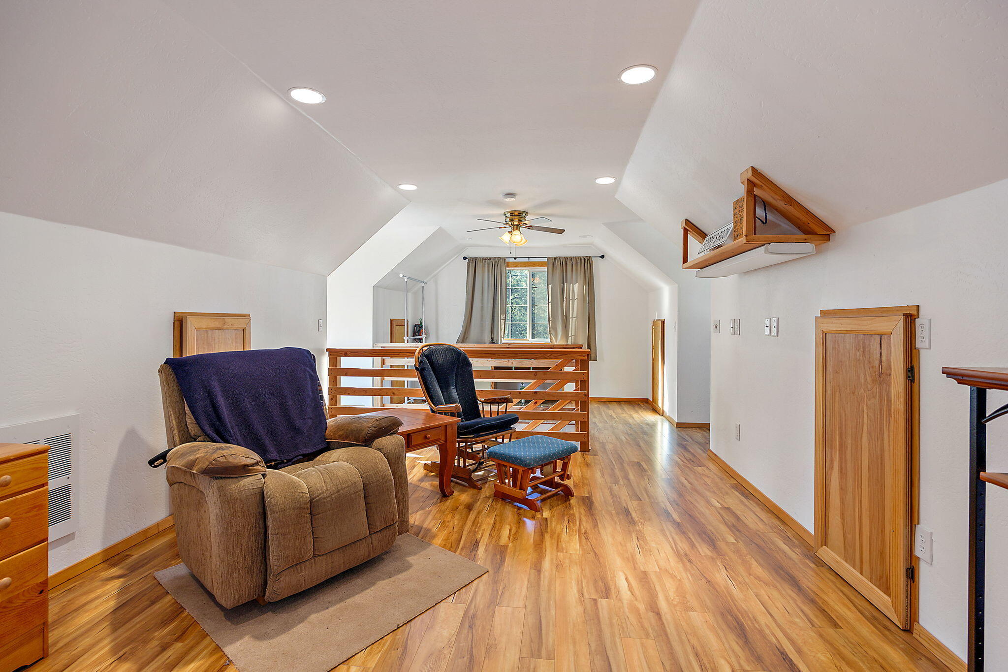 9658 Upper Applegate Road