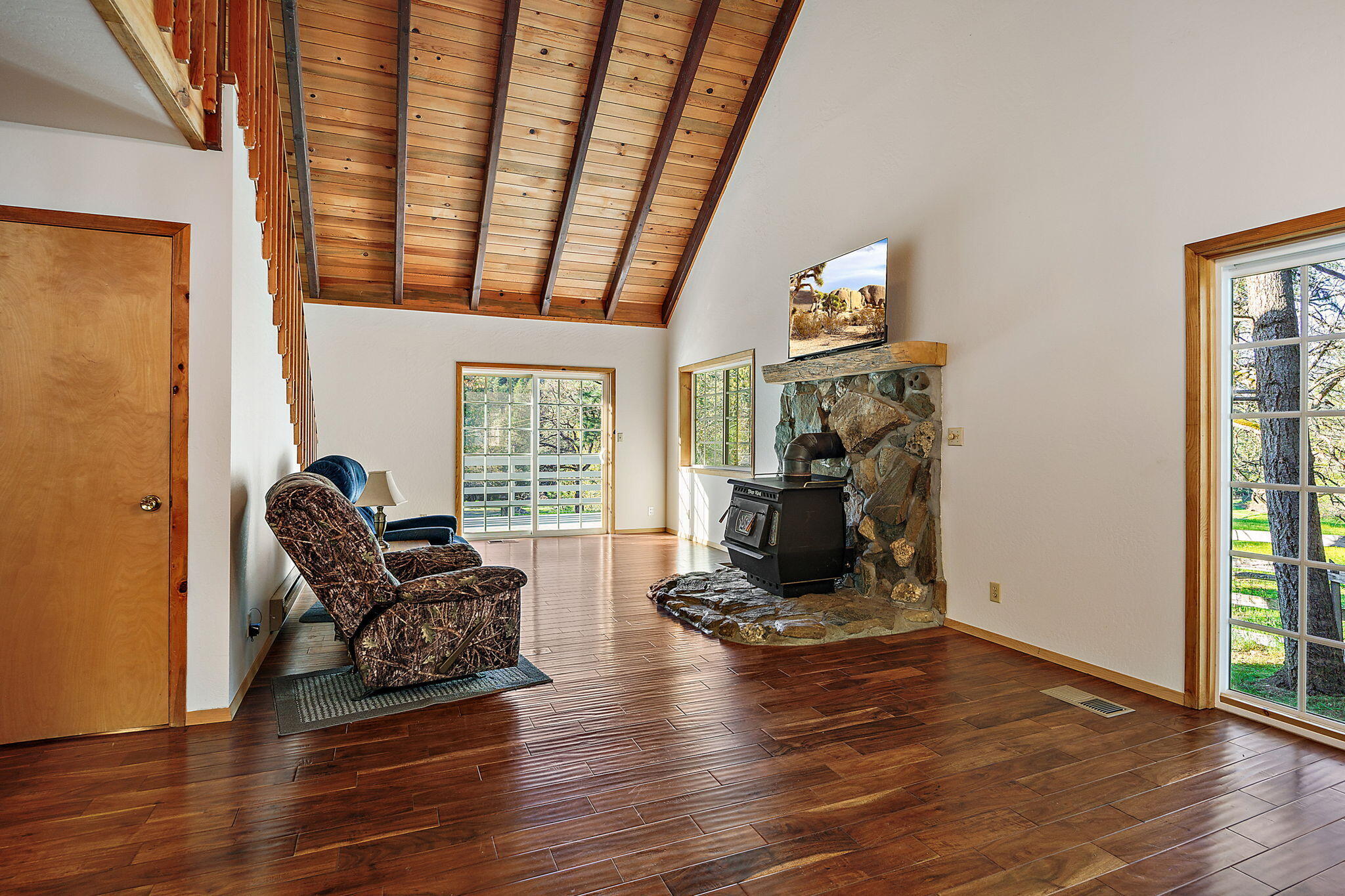 9658 Upper Applegate Road