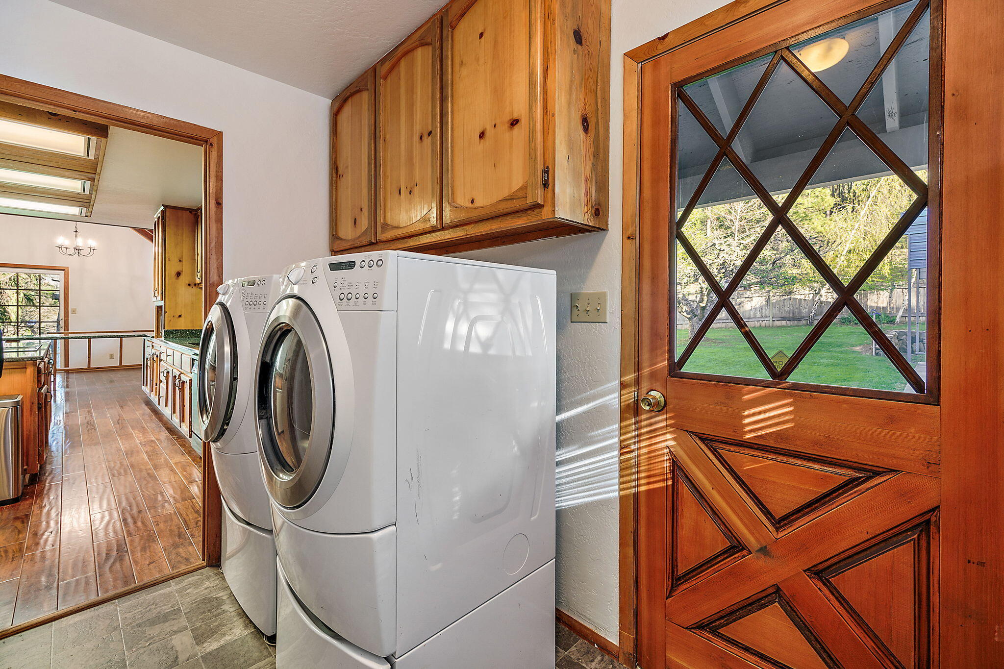 9658 Upper Applegate Road