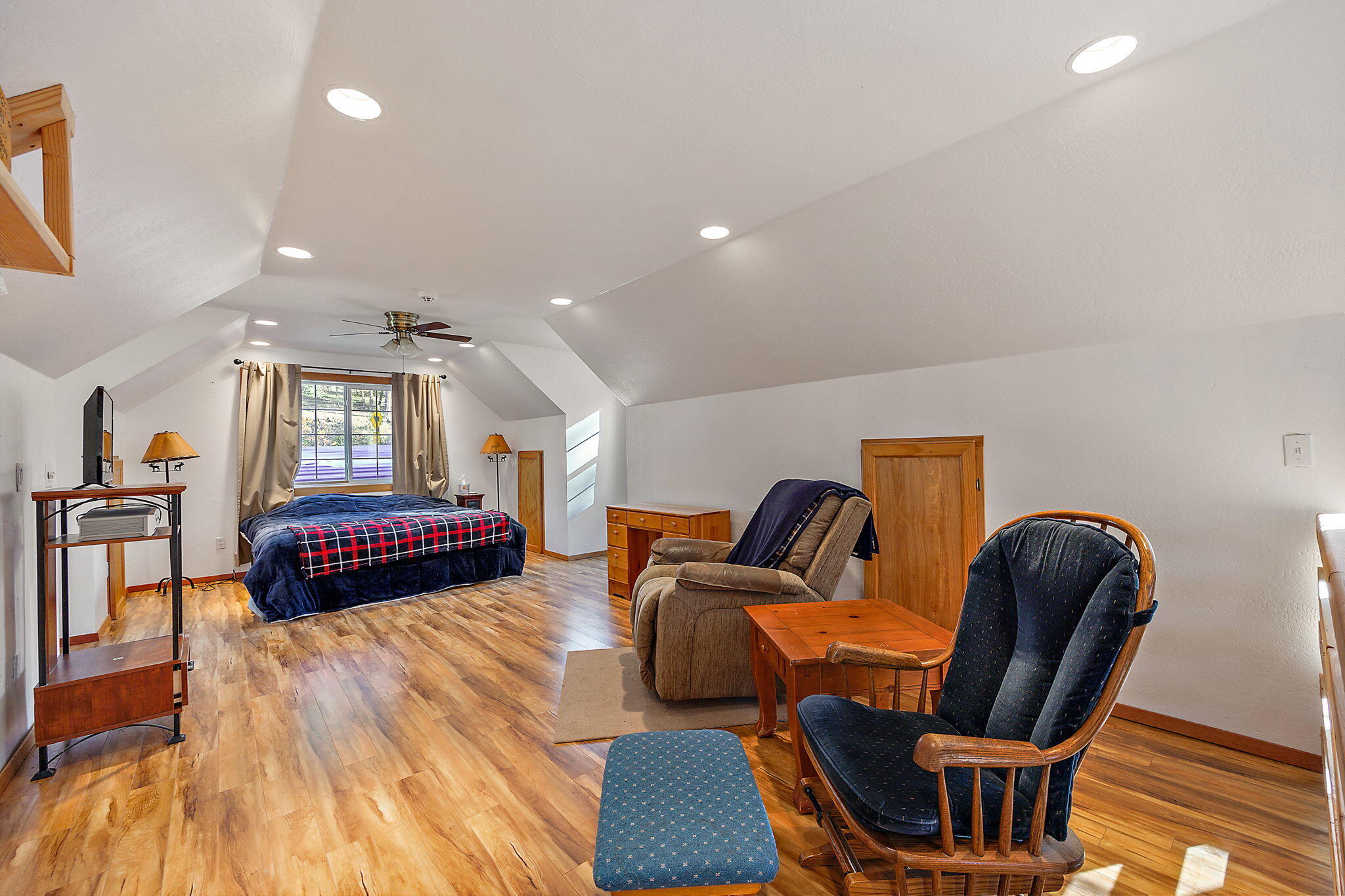 9658 Upper Applegate Road