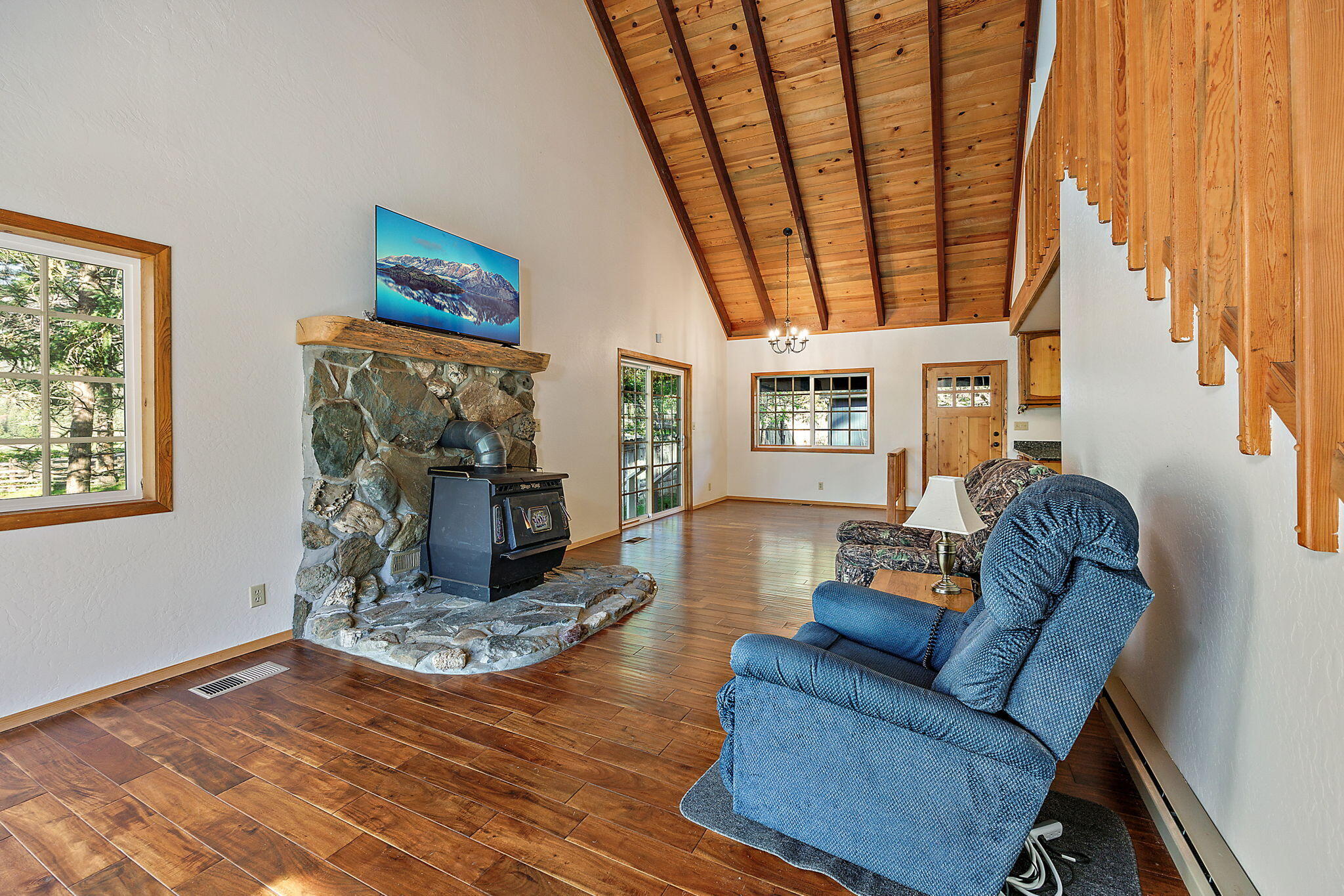 9658 Upper Applegate Road