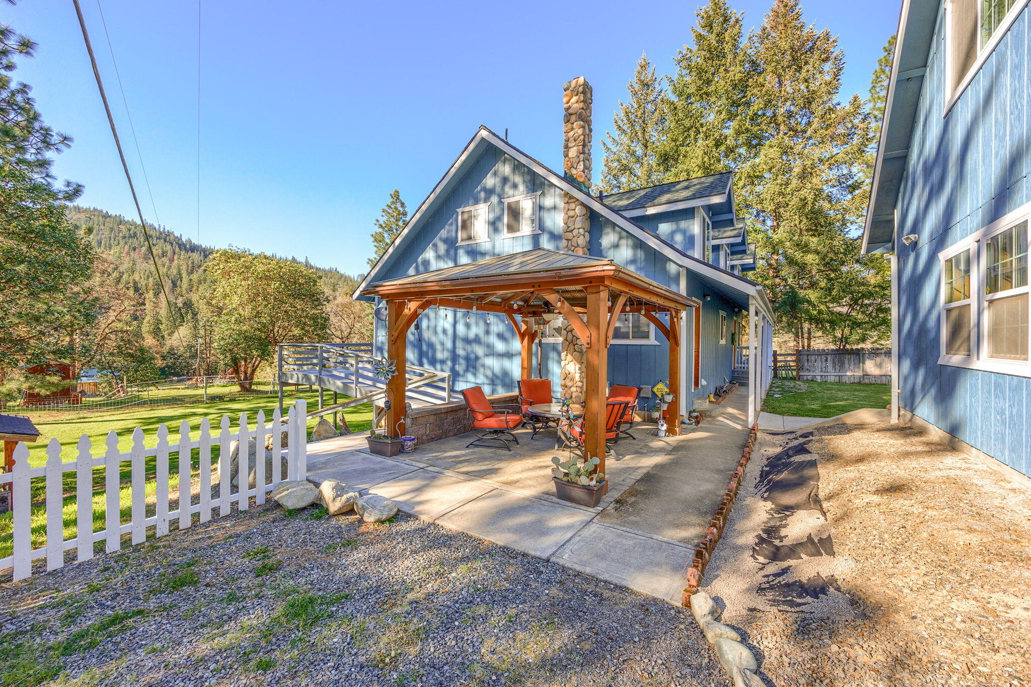 9658 Upper Applegate Road