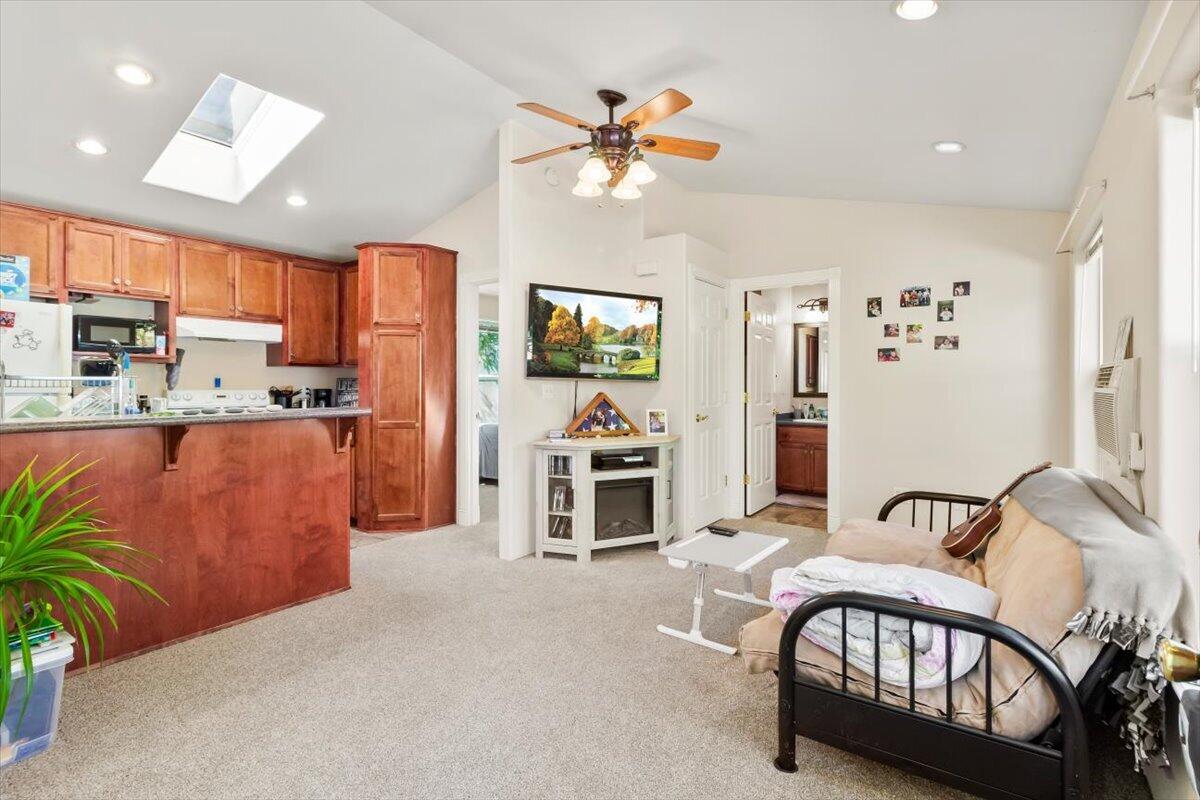 1171 - 1173 Valley View Drive