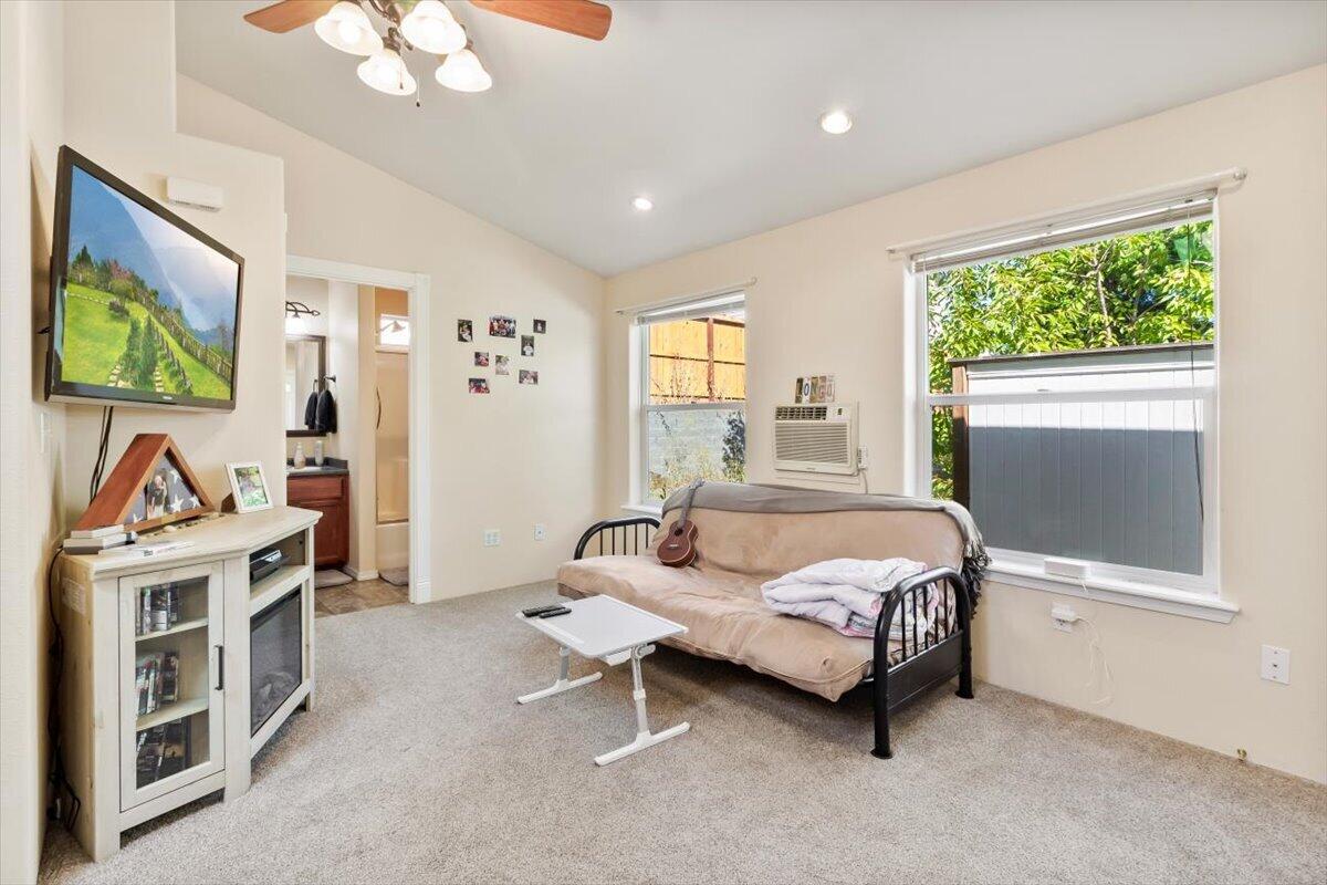 1171 - 1173 Valley View Drive