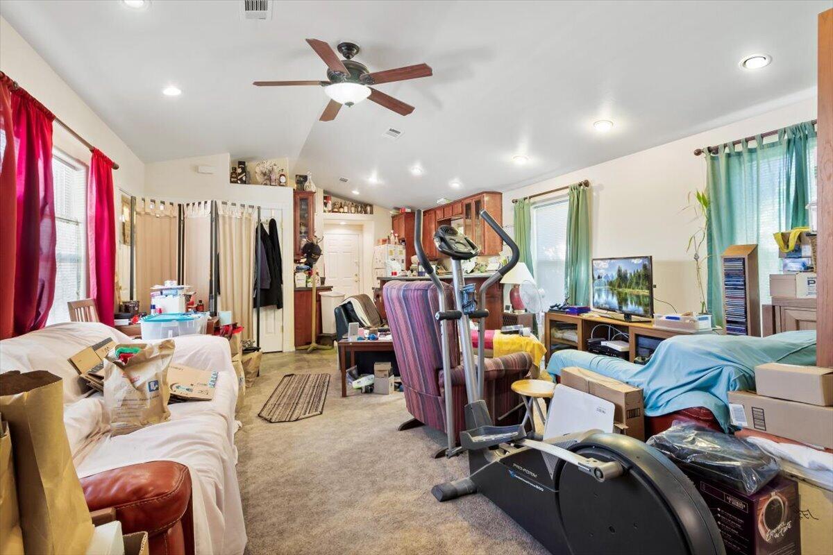 1171 - 1173 Valley View Drive