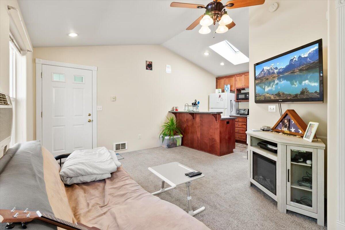 1171 - 1173 Valley View Drive