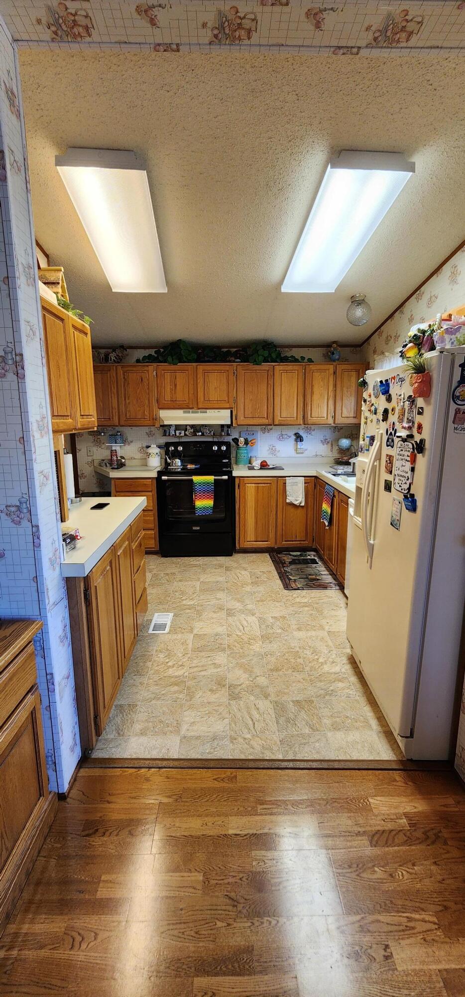1087 Aspen Way