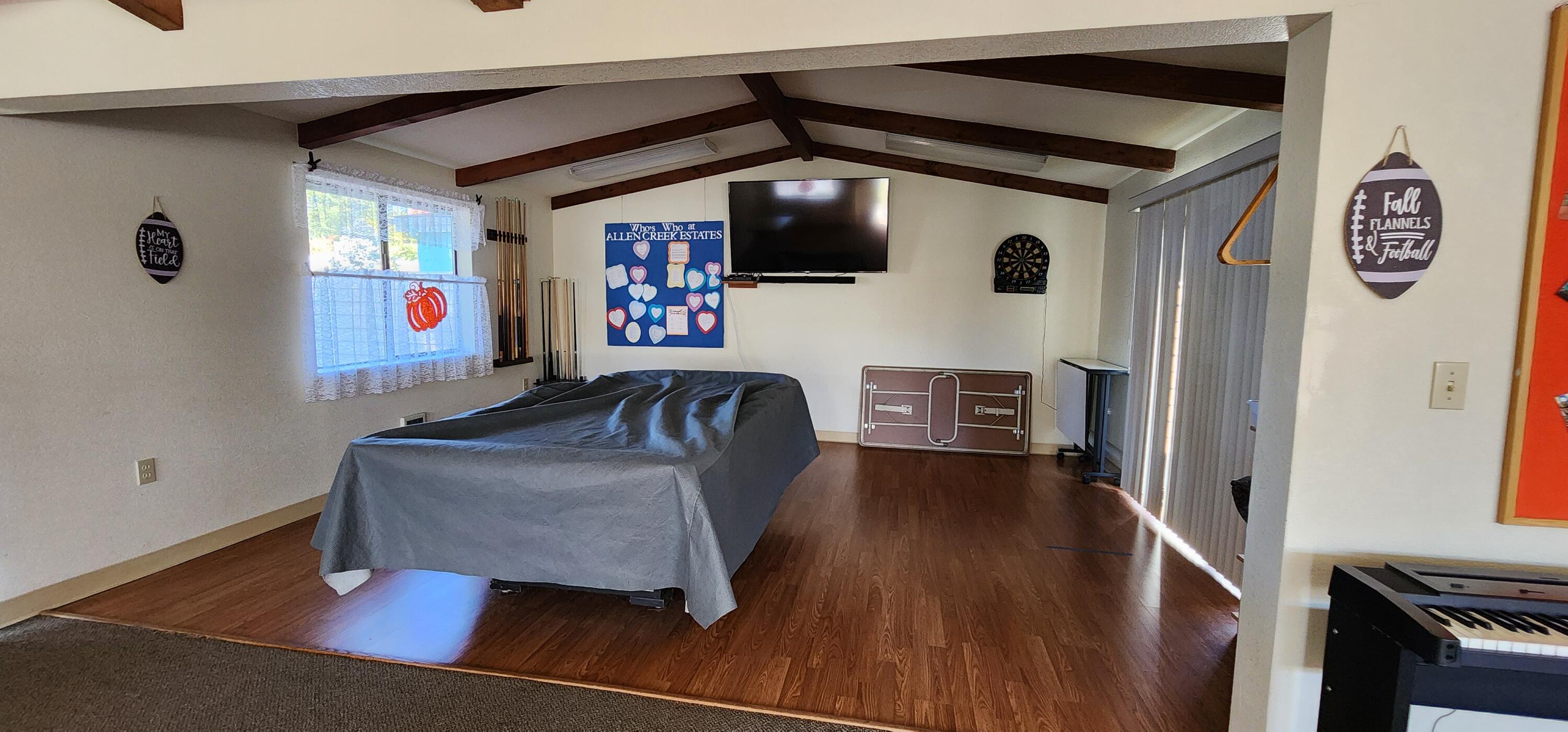 1087 Aspen Way
