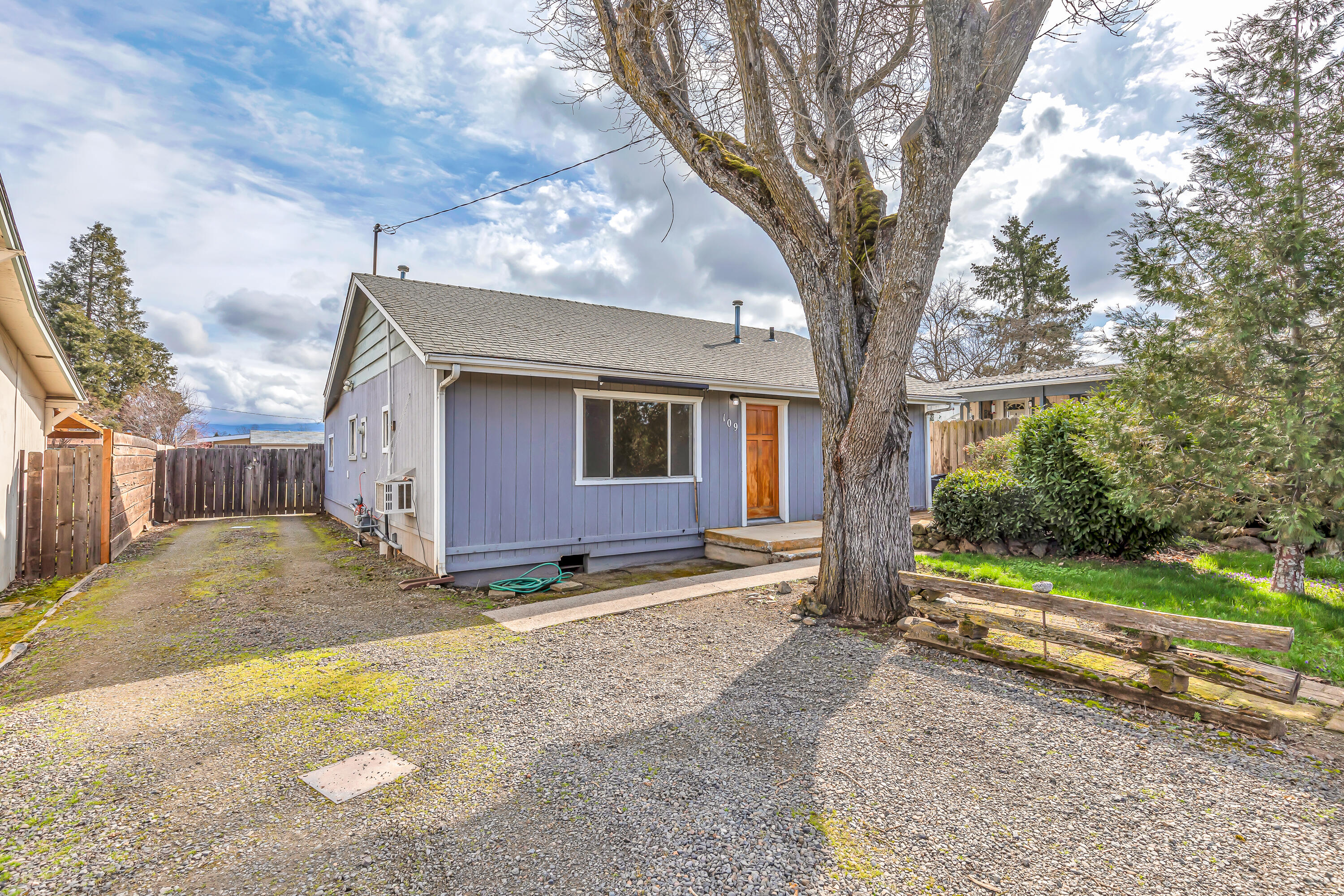 109 Lozier Lane