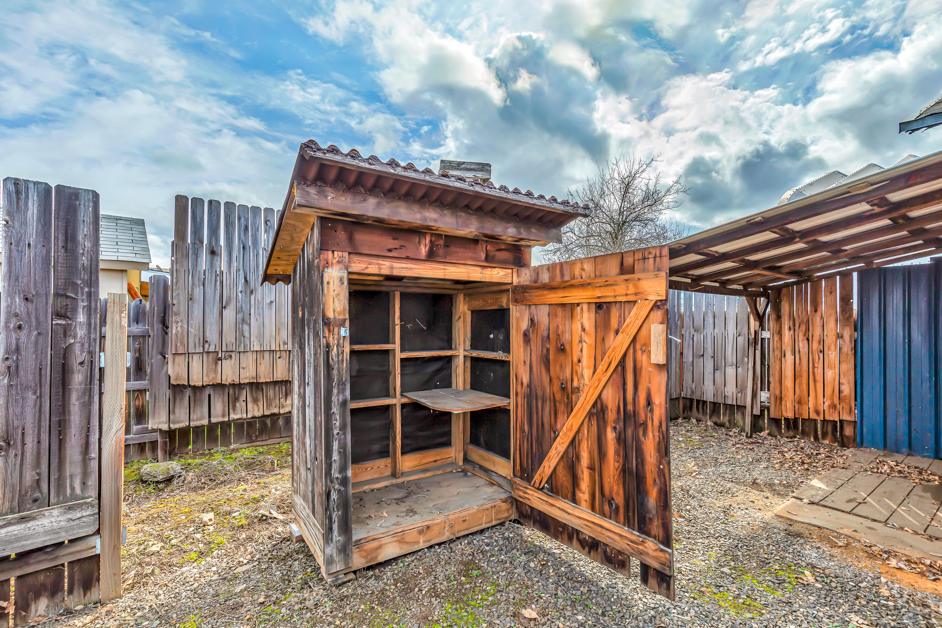 109 Lozier Lane