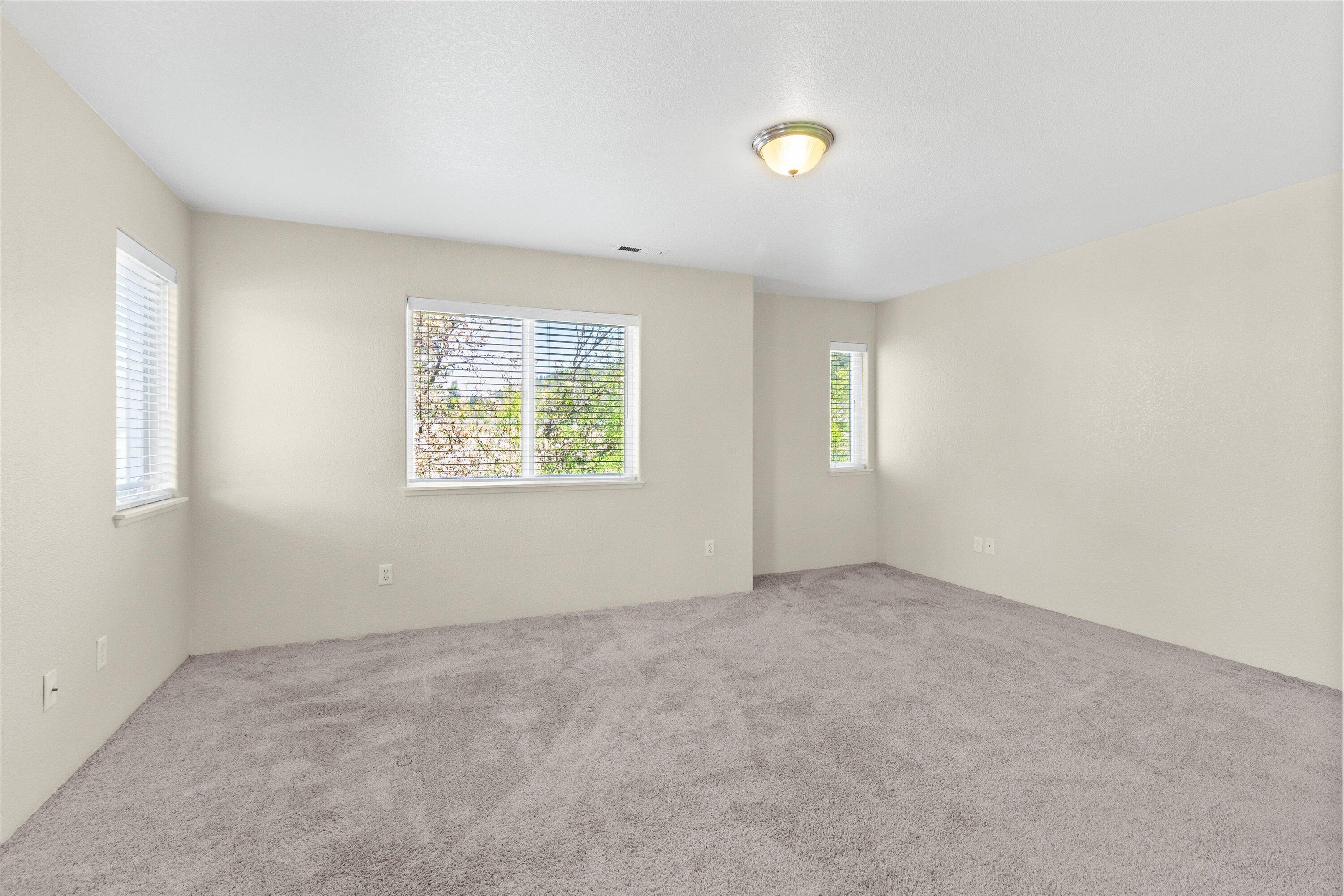 212 Oak Street Street, (A & B)