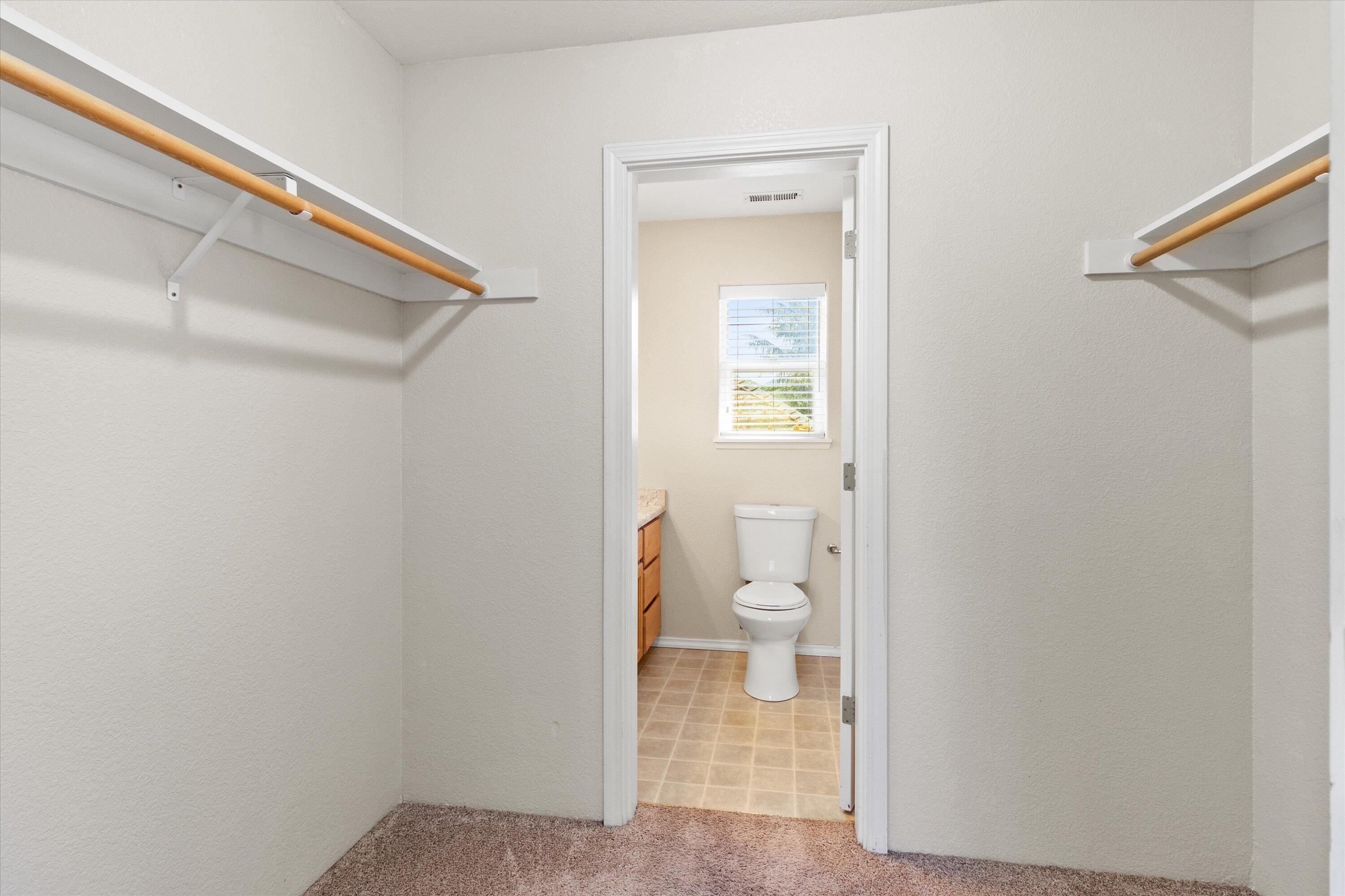 212 Oak Street Street, (A & B)
