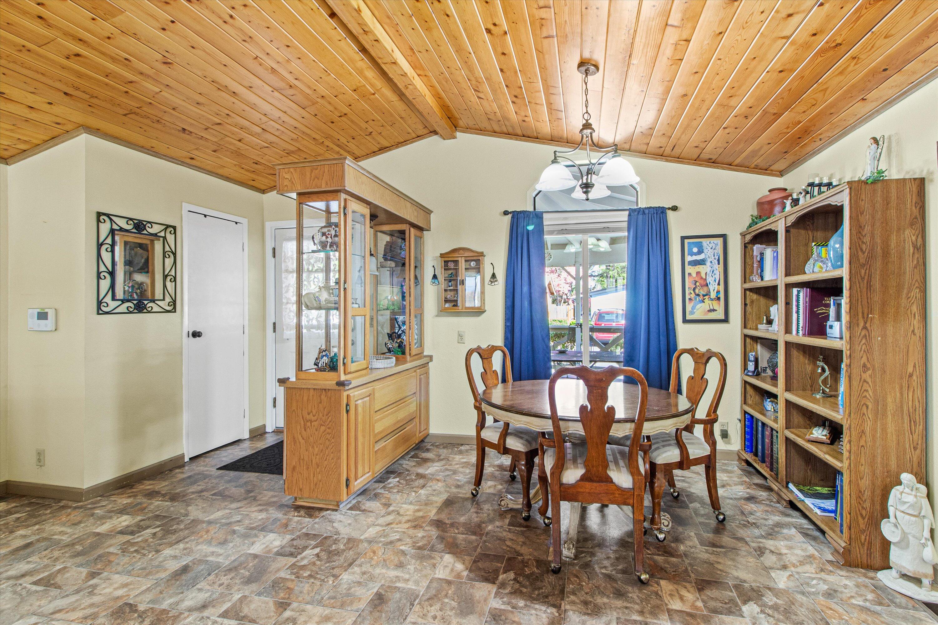 1841 Tamarac Lane