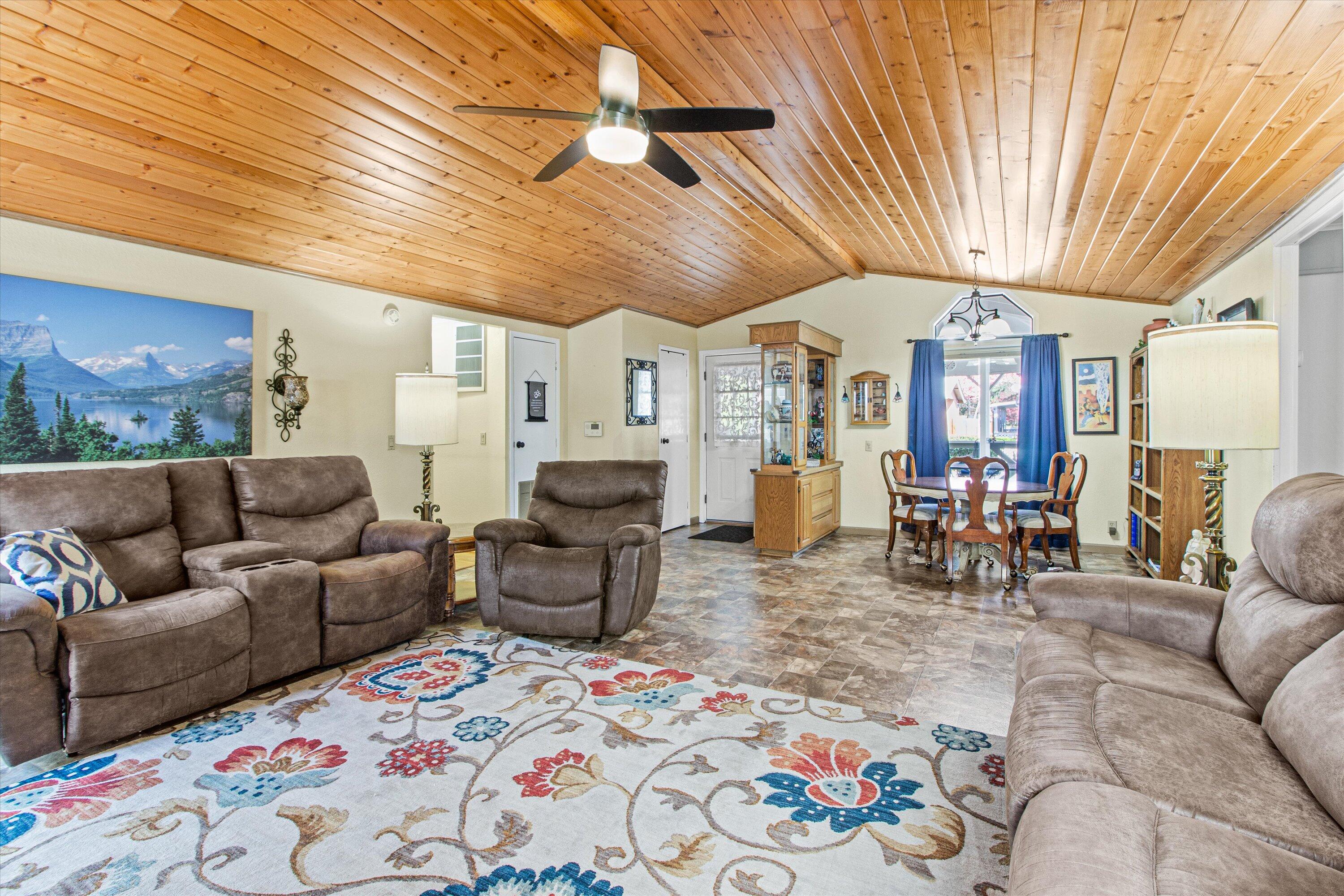 1841 Tamarac Lane