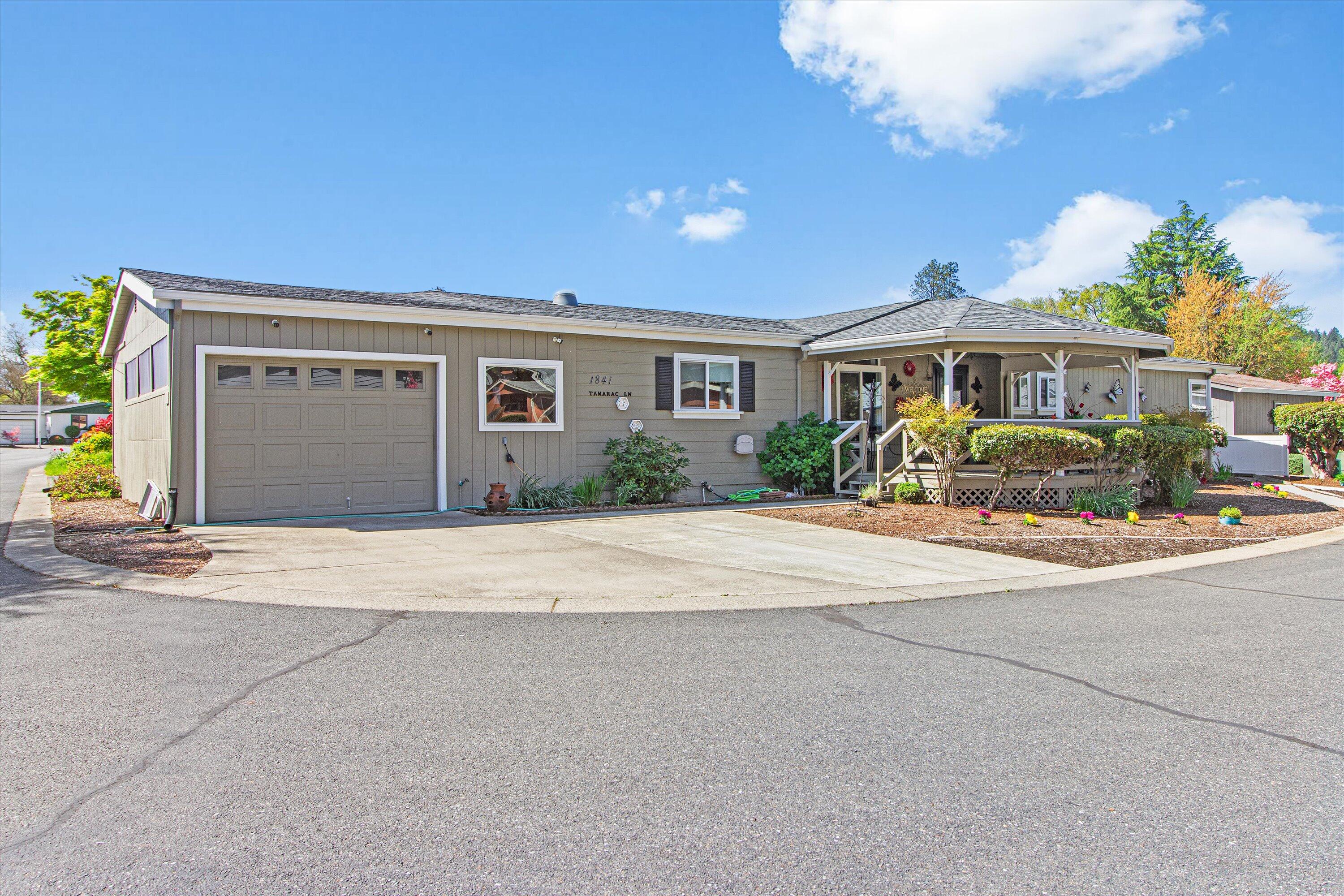 1841 Tamarac Lane