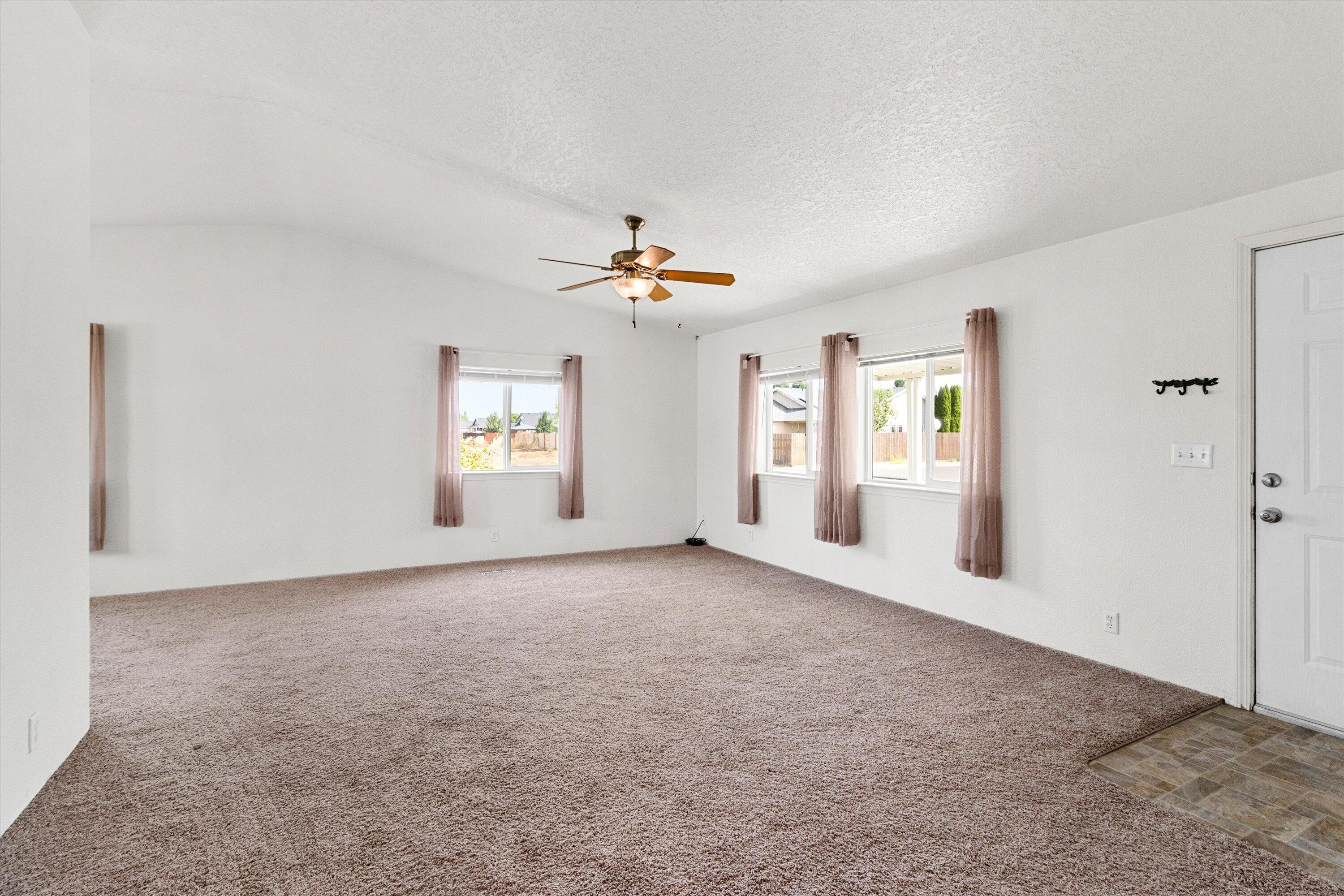 3501 Avenue C, 35, White City Unit: 35