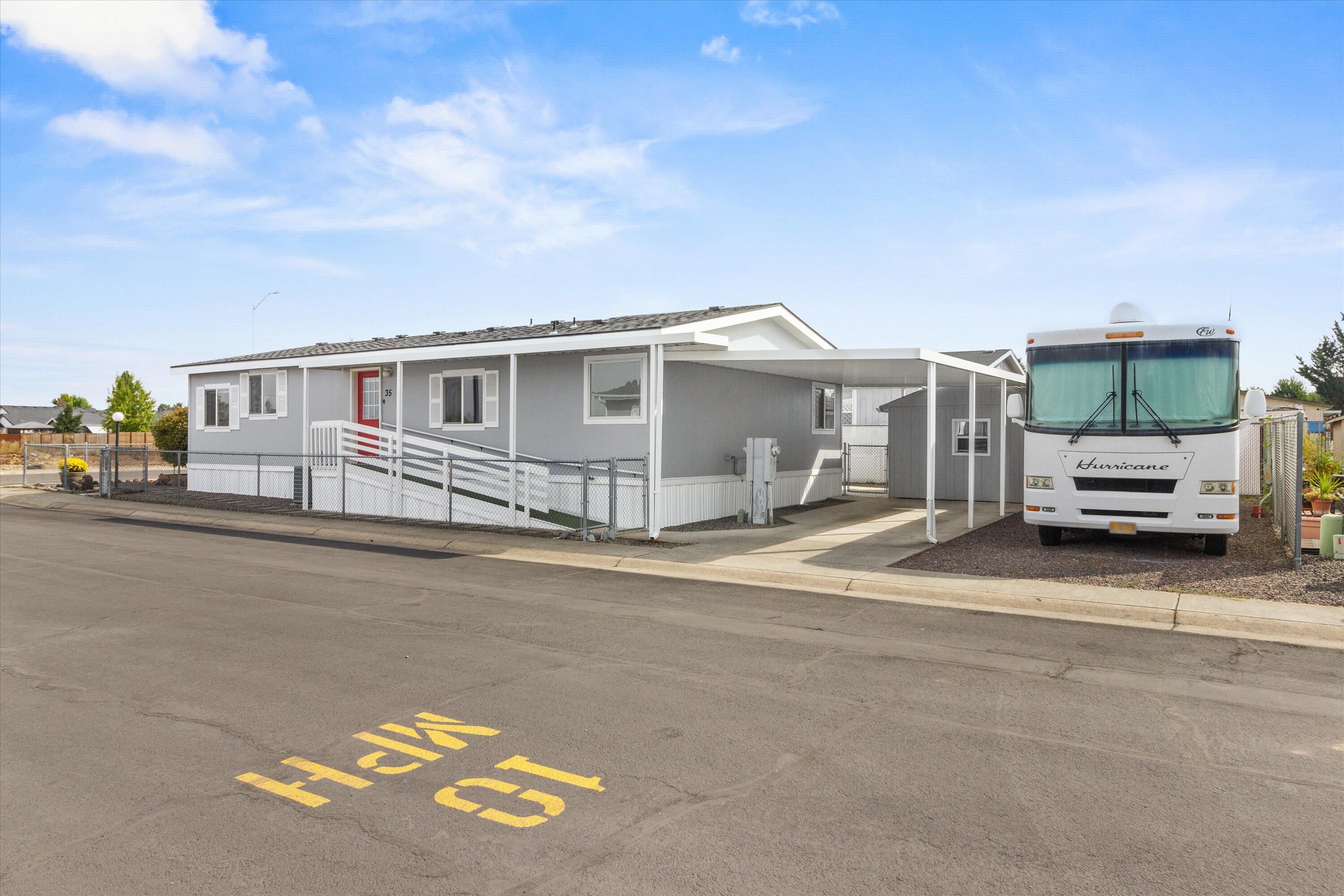 3501 Avenue C, 35, White City Unit: 35