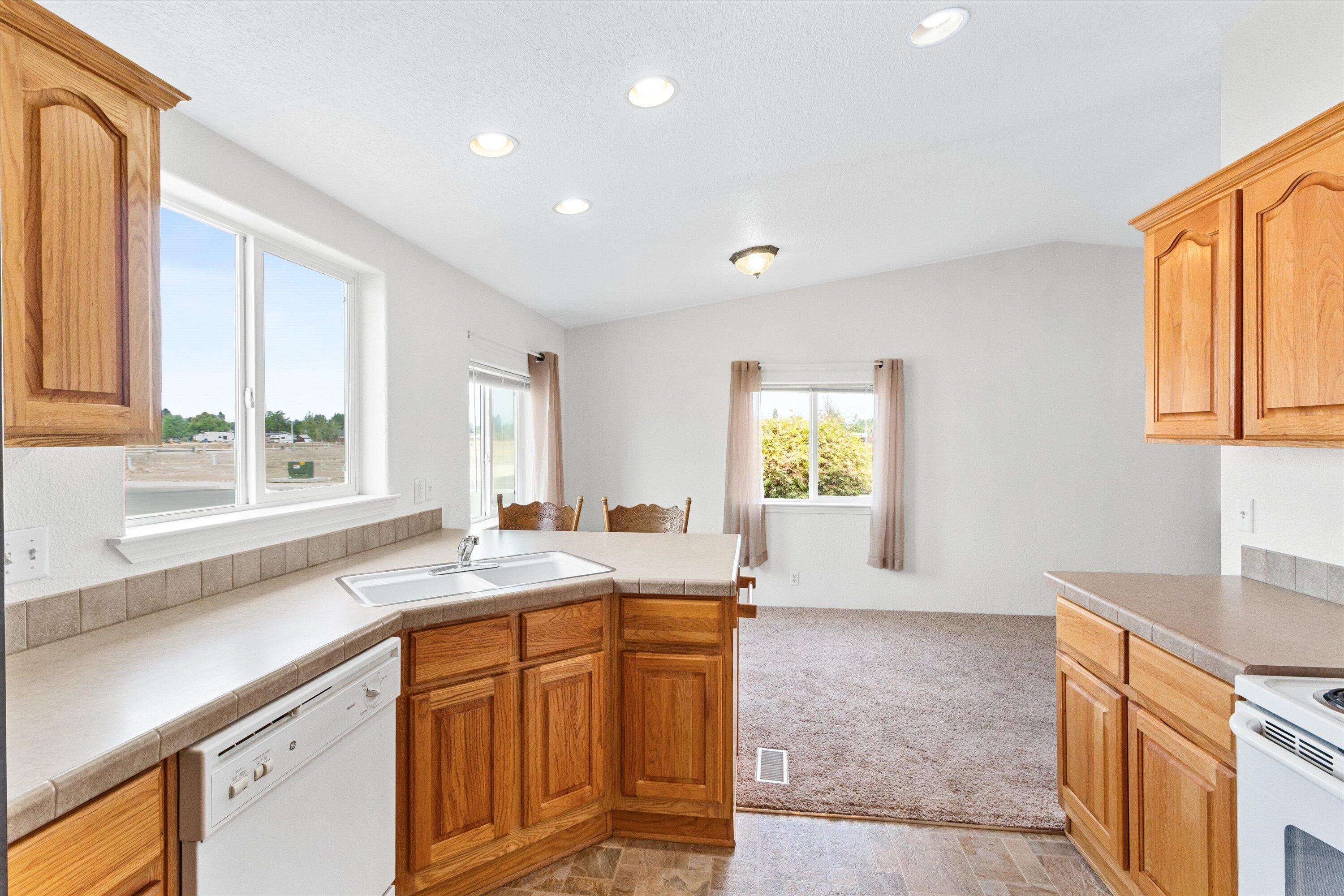 3501 Avenue C, 35, White City Unit: 35