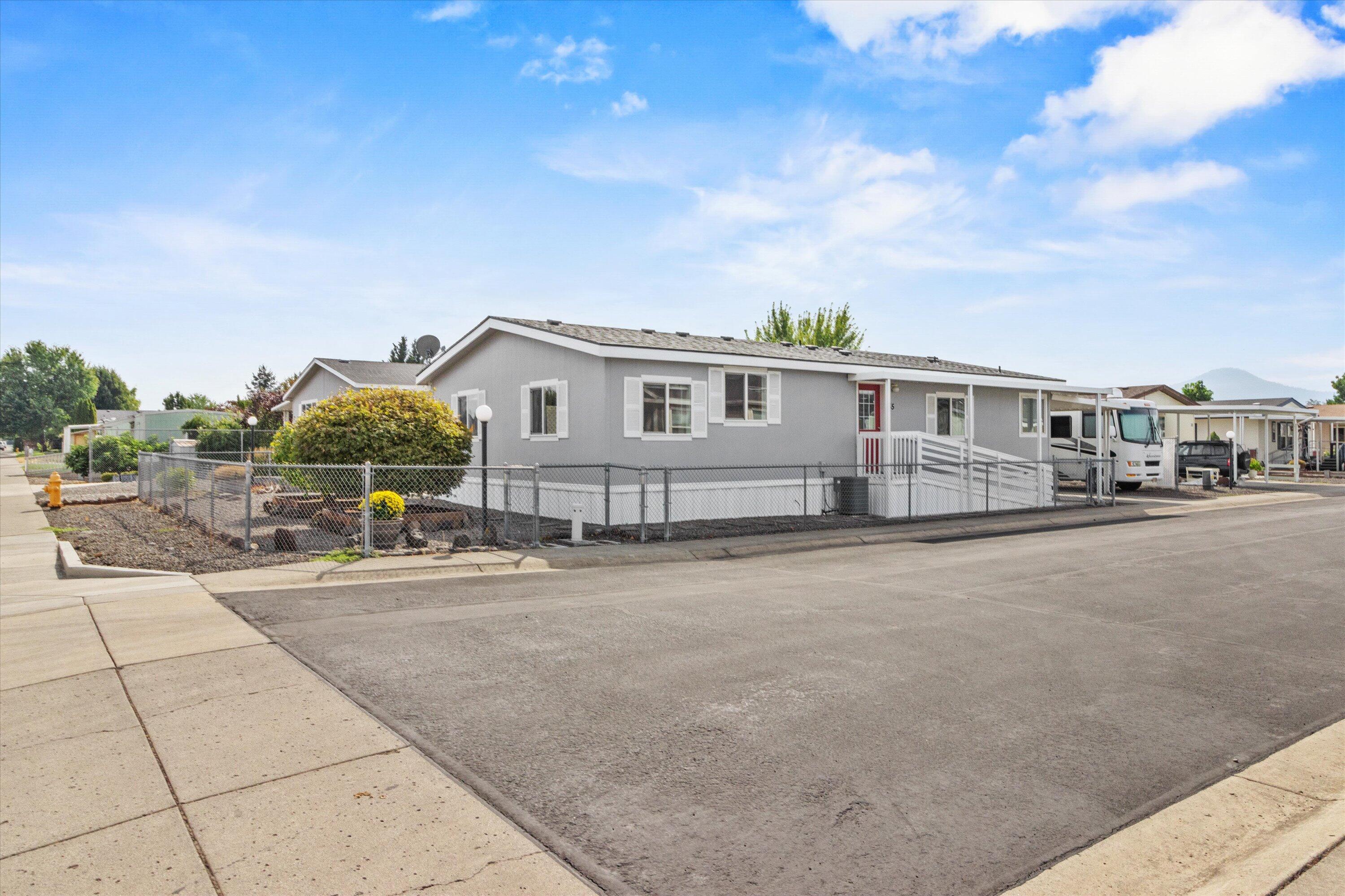 3501 Avenue C, 35, White City Unit: 35