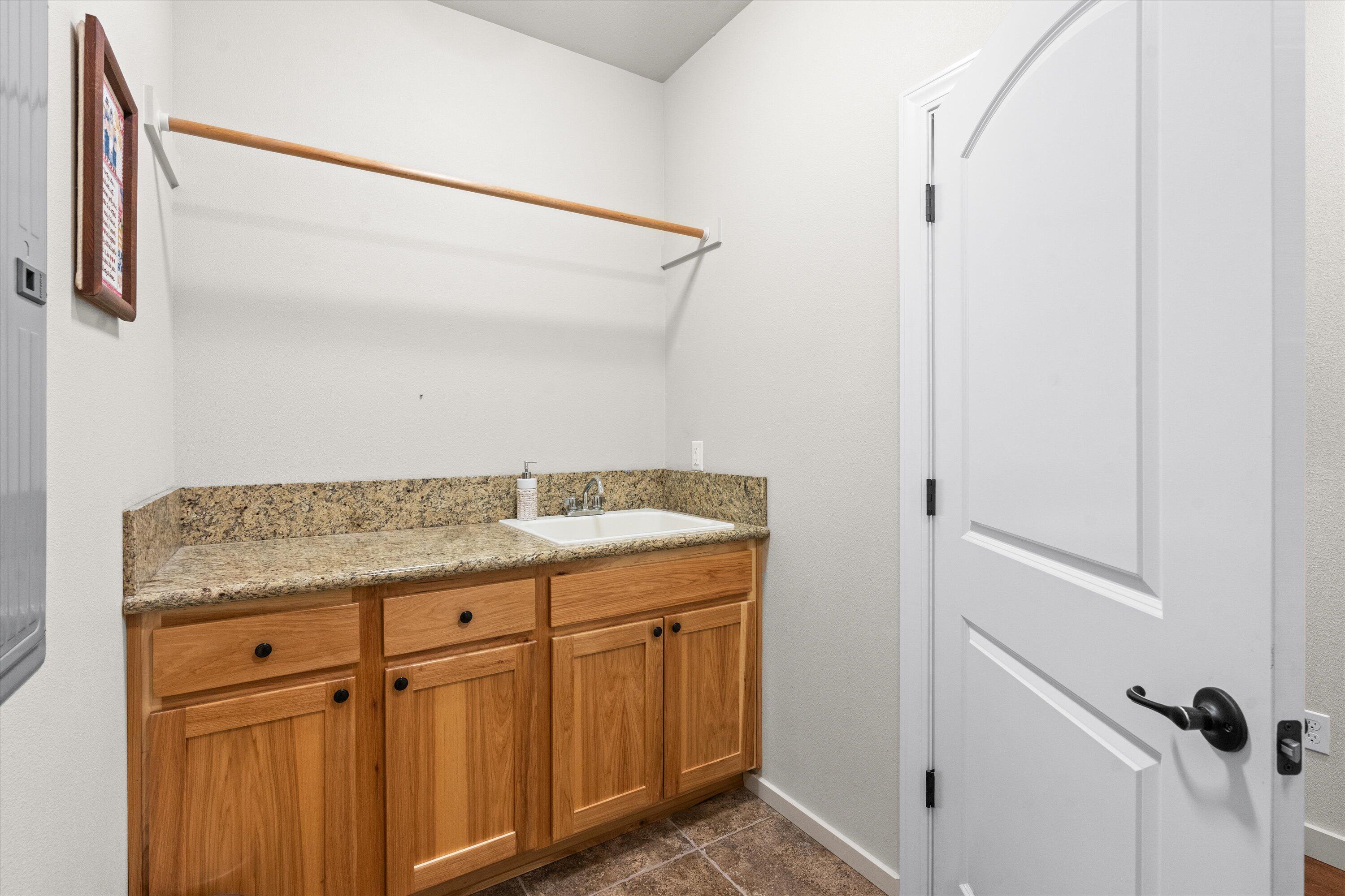 1582 SE Rosemary Lane