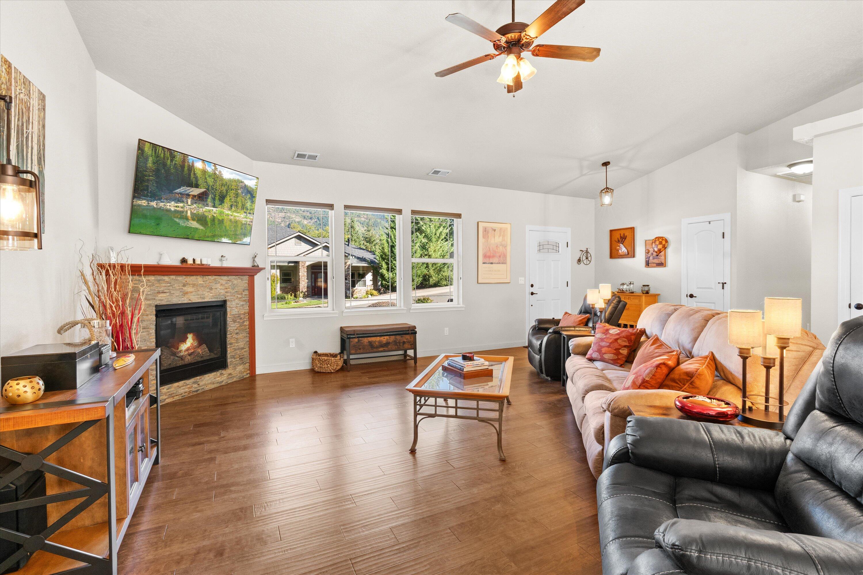 1582 SE Rosemary Lane