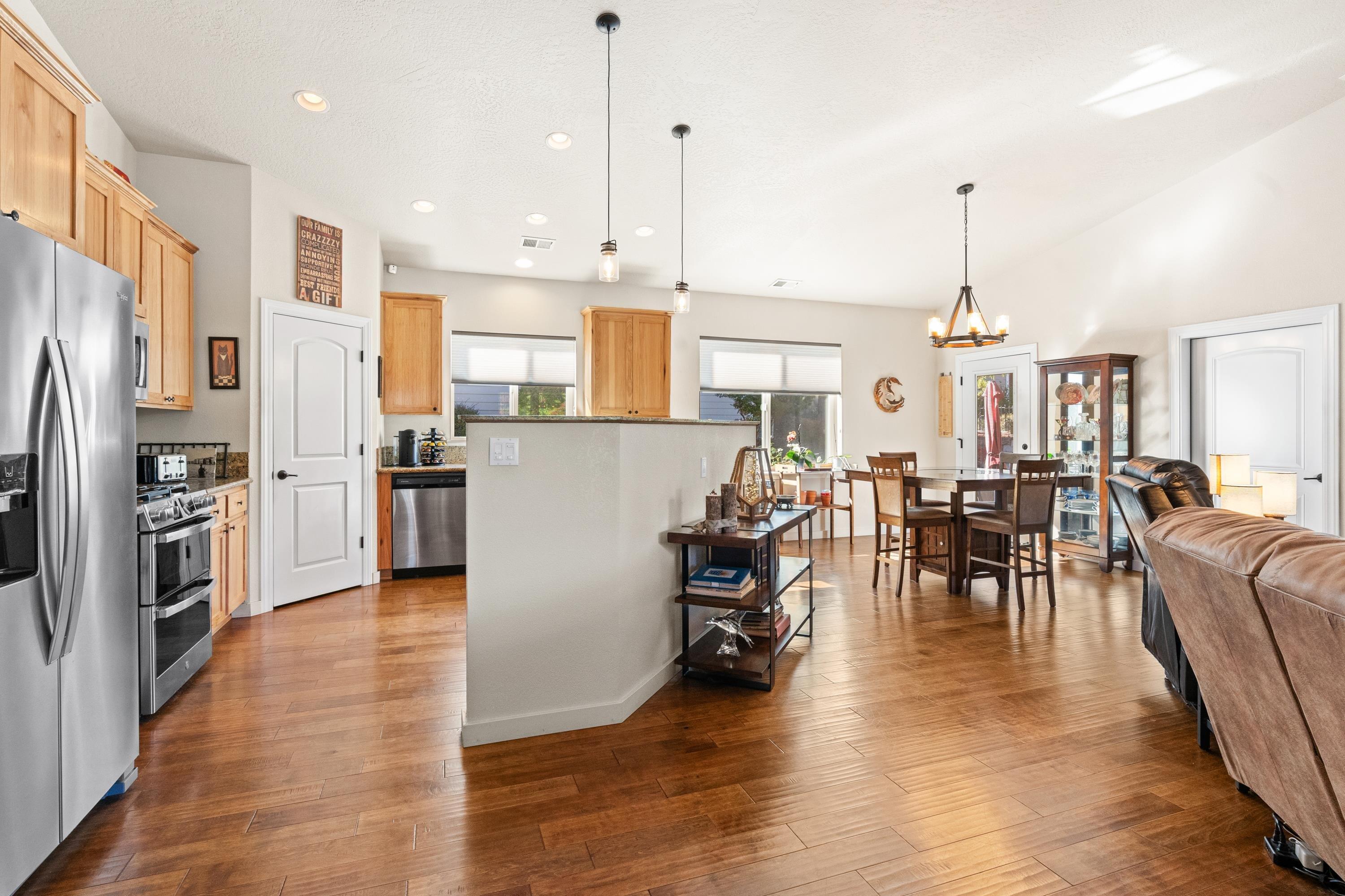 1582 SE Rosemary Lane