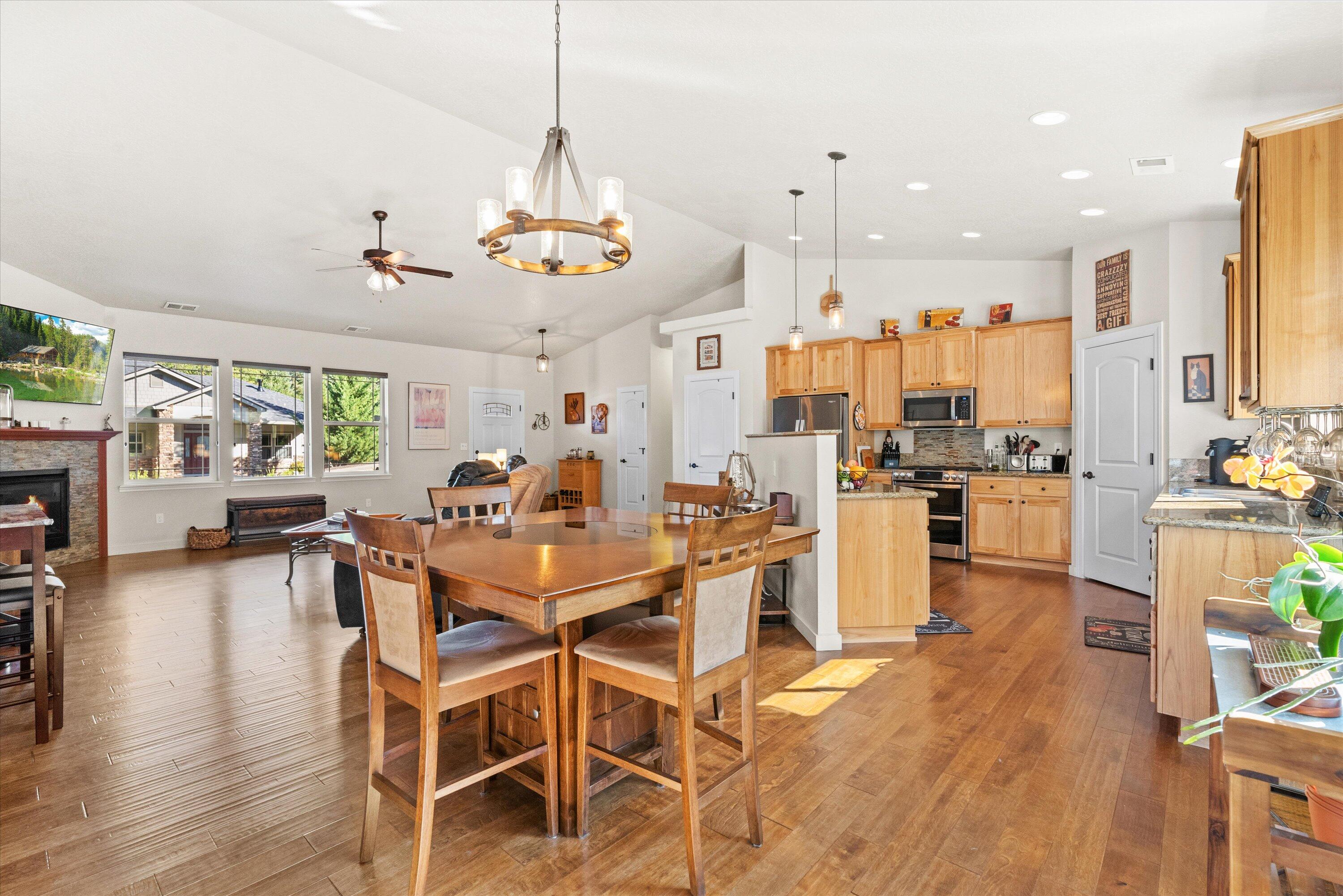 1582 SE Rosemary Lane