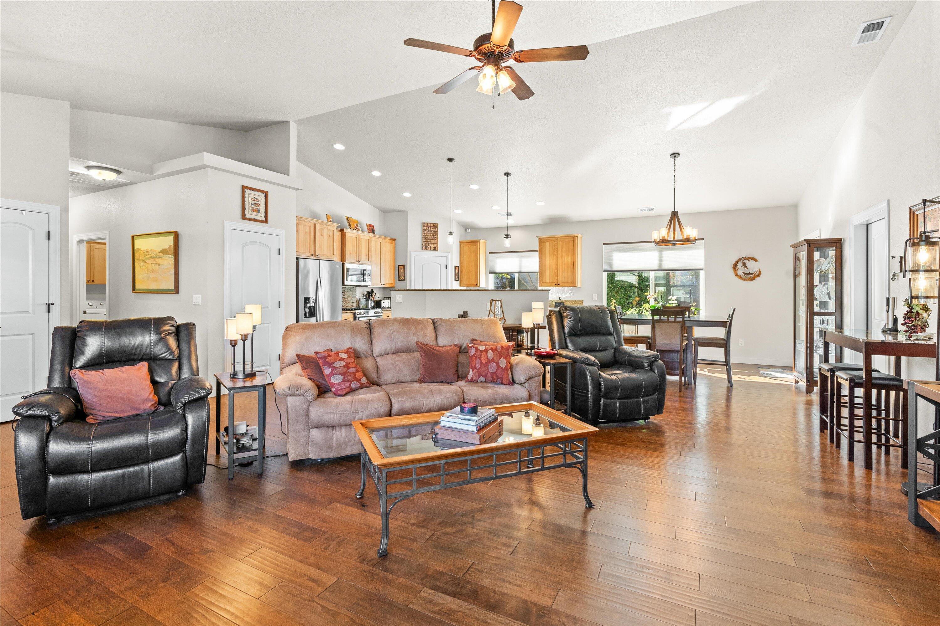 1582 SE Rosemary Lane