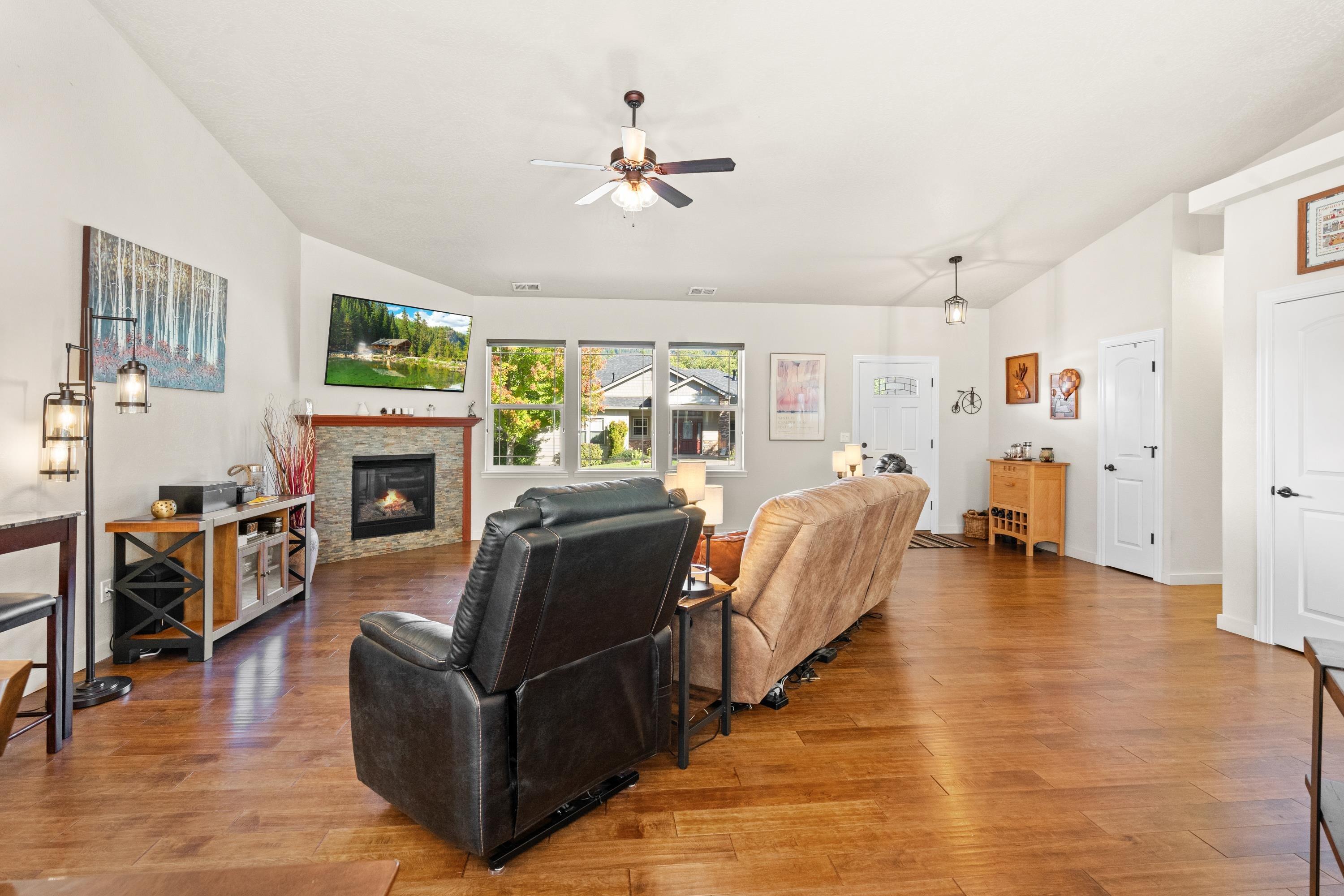 1582 SE Rosemary Lane