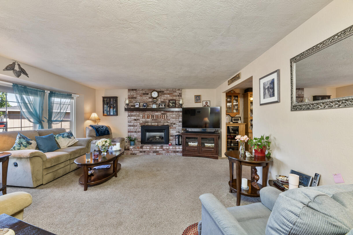 3238 Woodbriar Drive