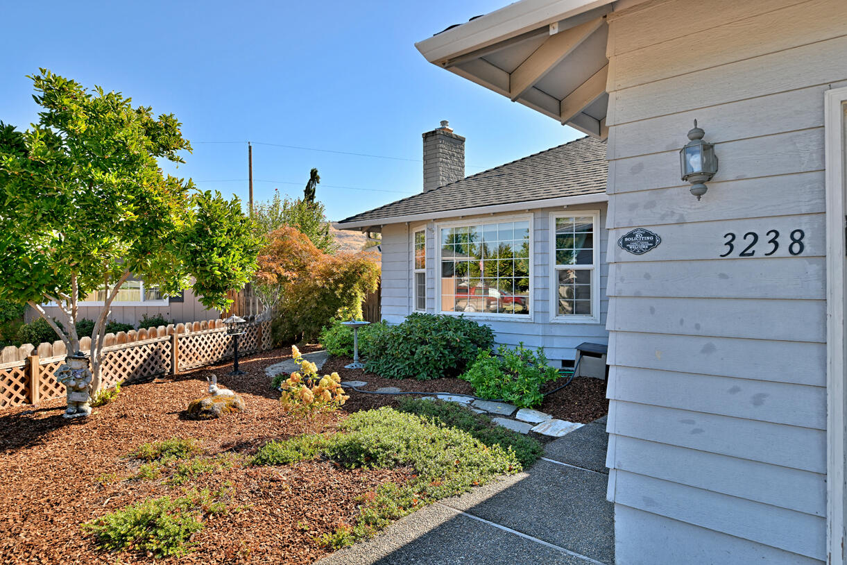 3238 Woodbriar Drive