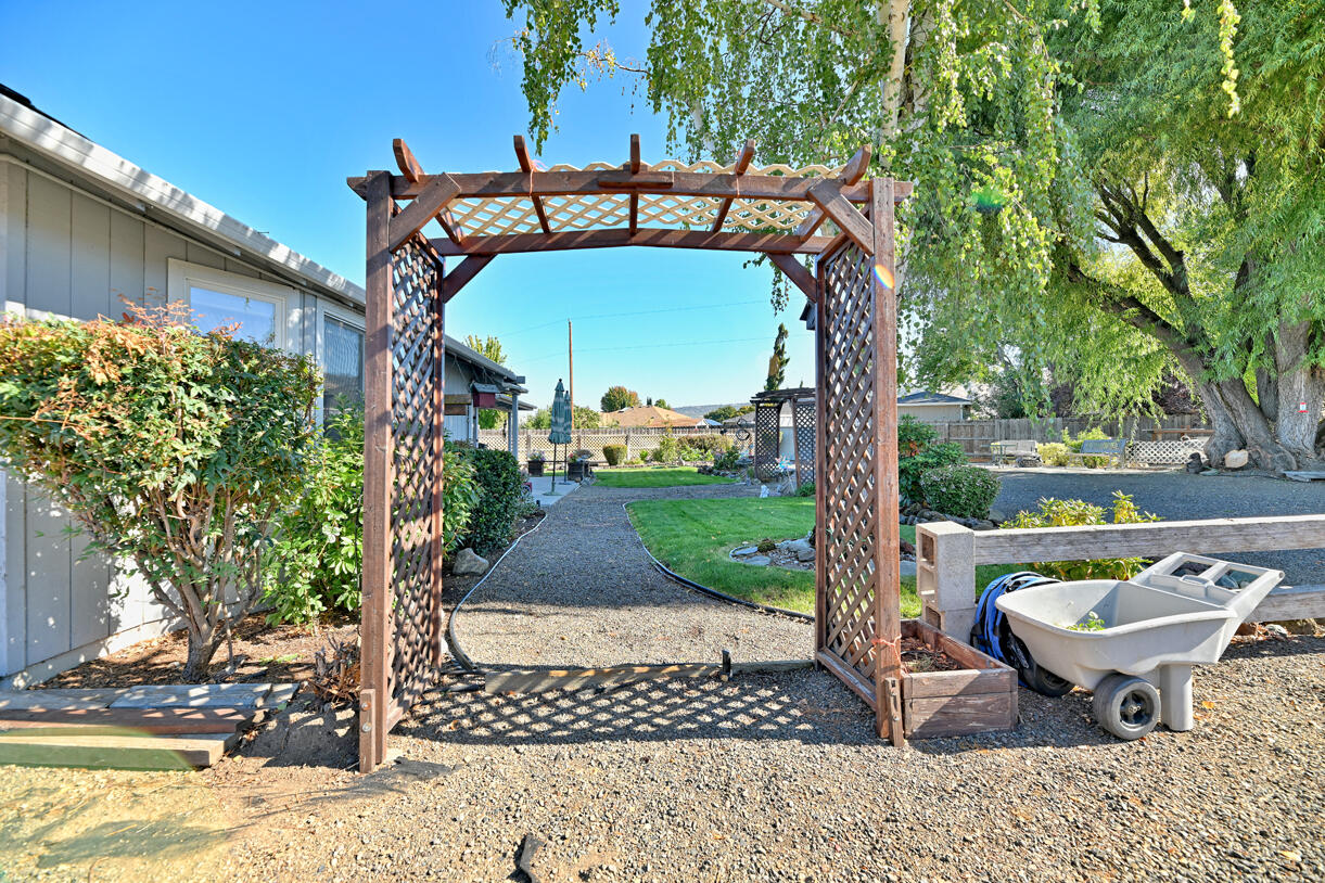 3238 Woodbriar Drive