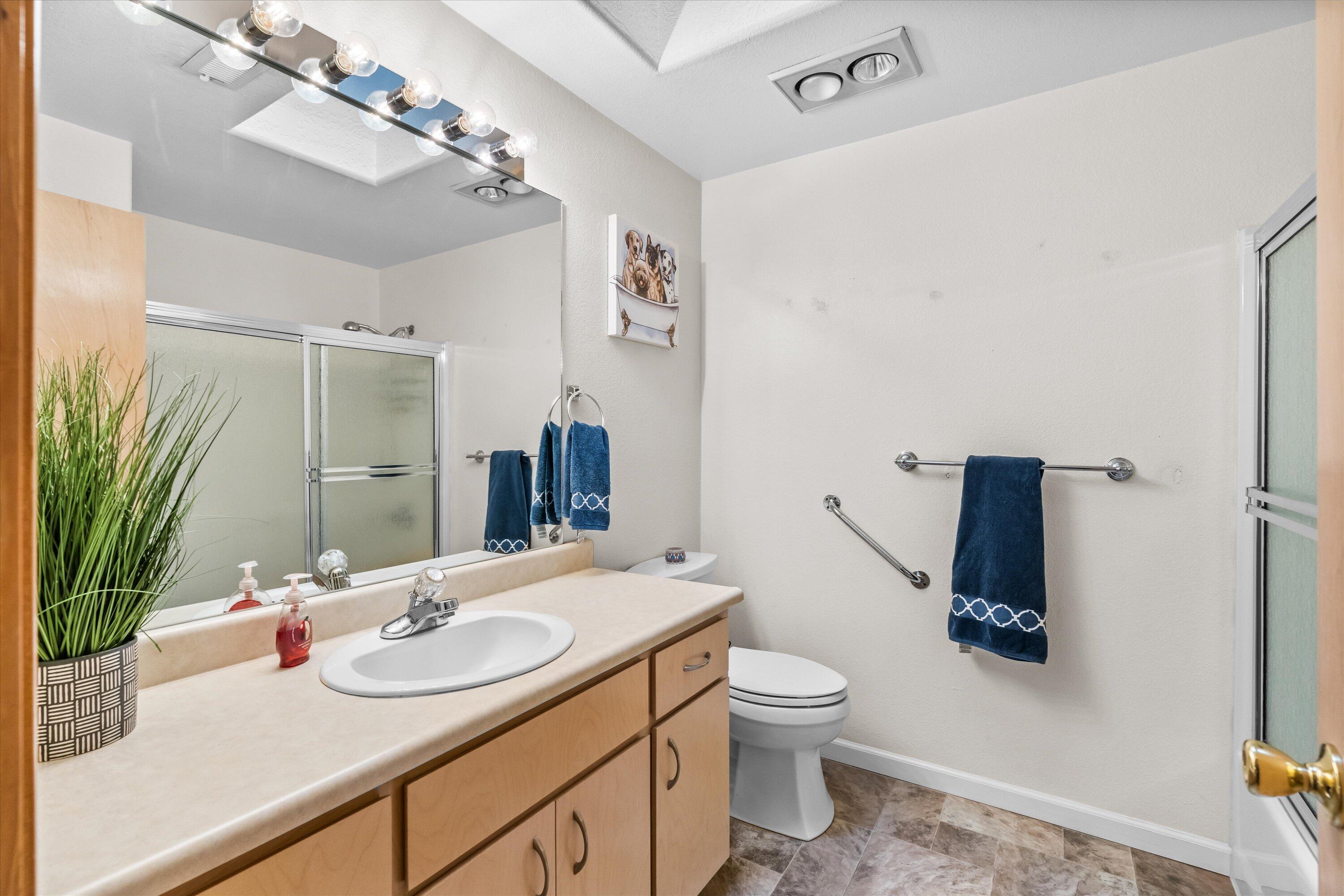 1822 Sarah Way, Medford