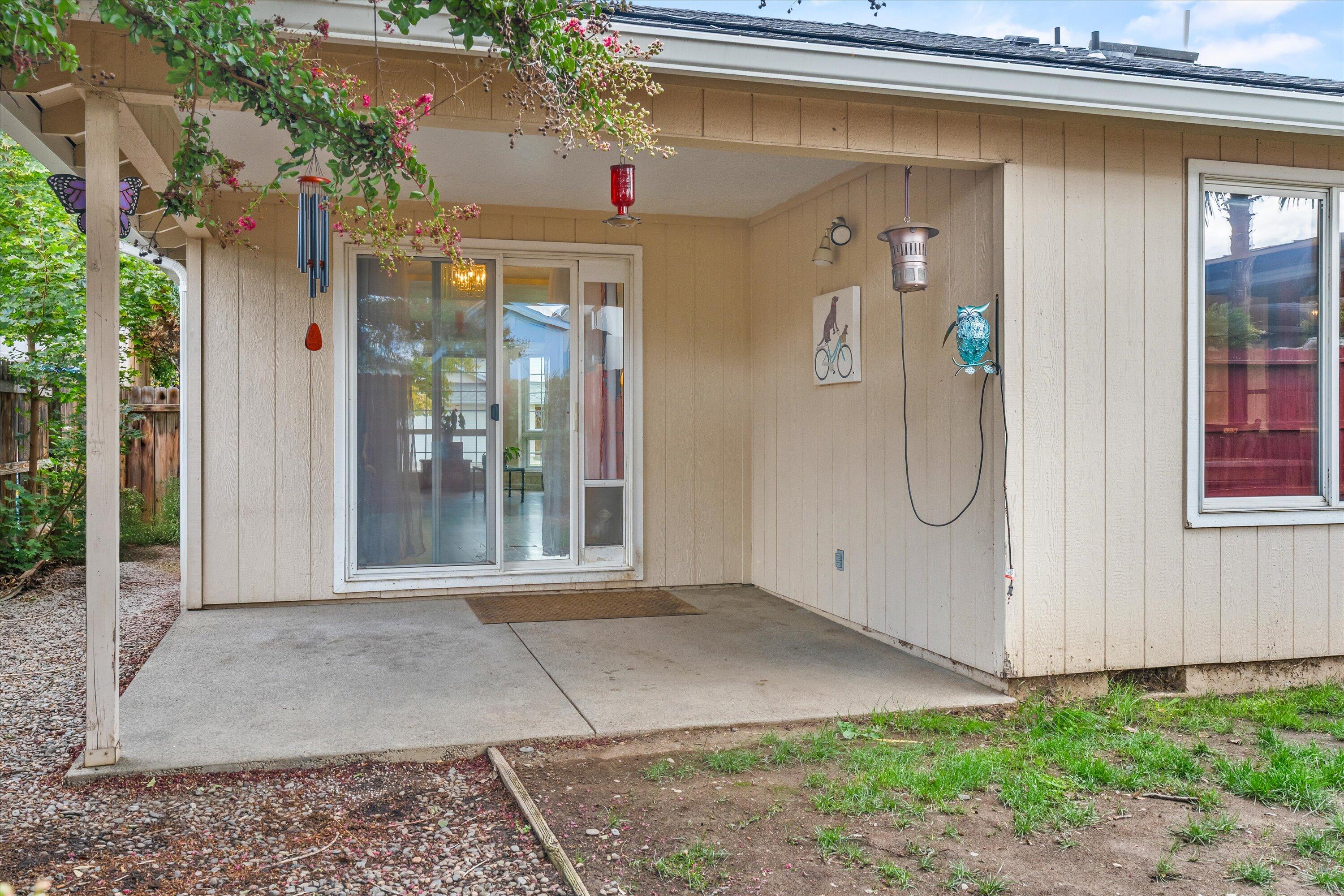 1822 Sarah Way, Medford