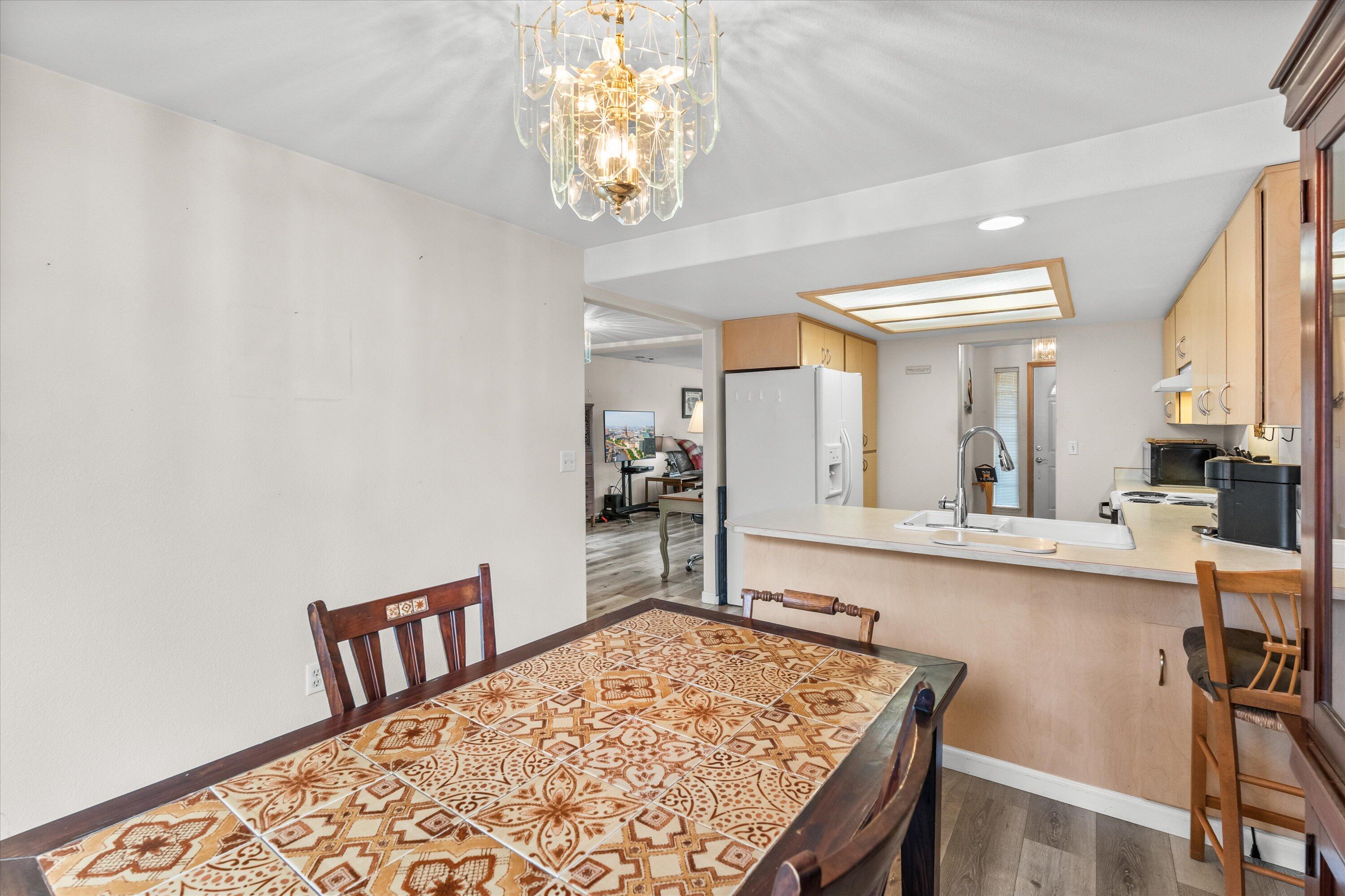 1822 Sarah Way, Medford