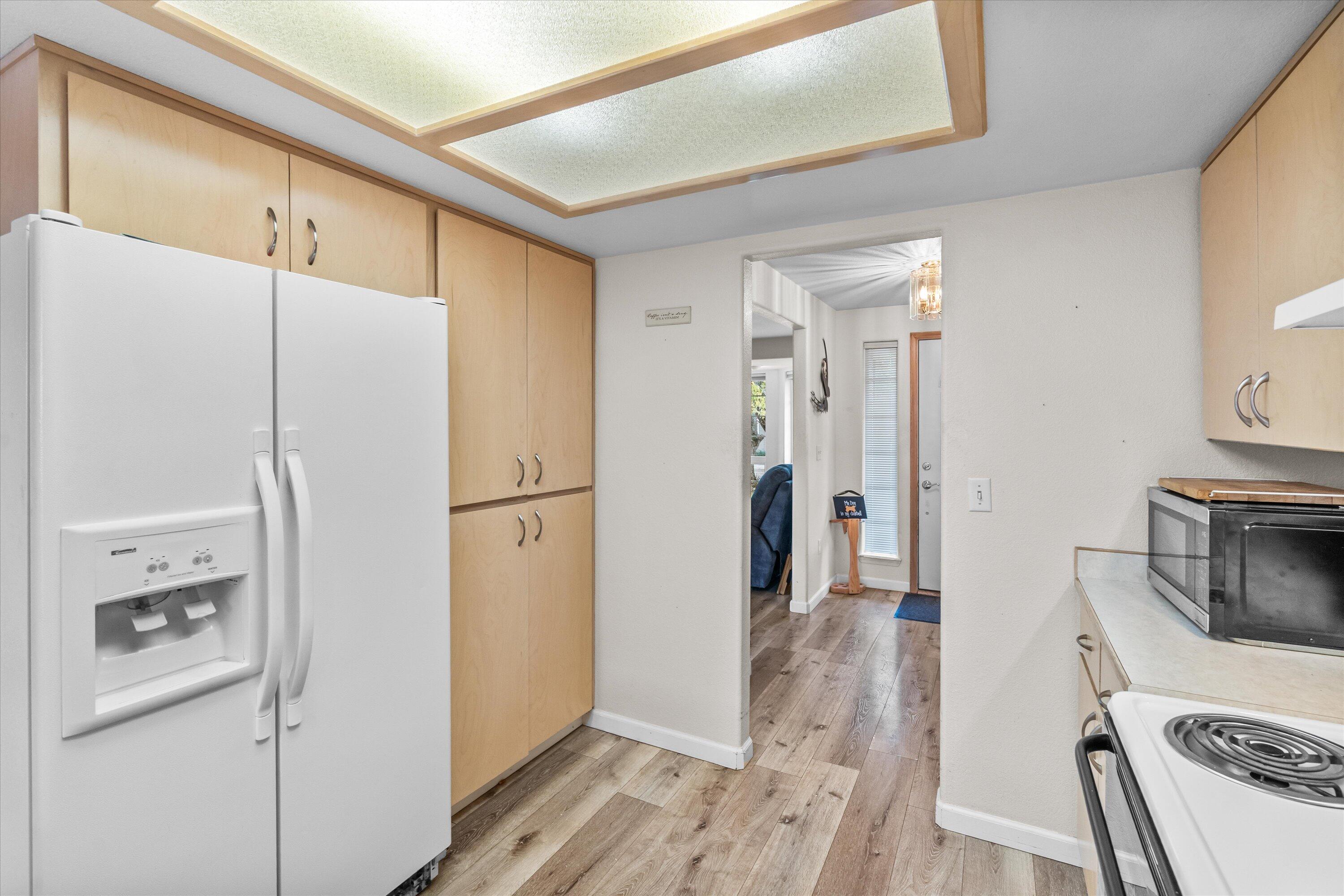 1822 Sarah Way, Medford