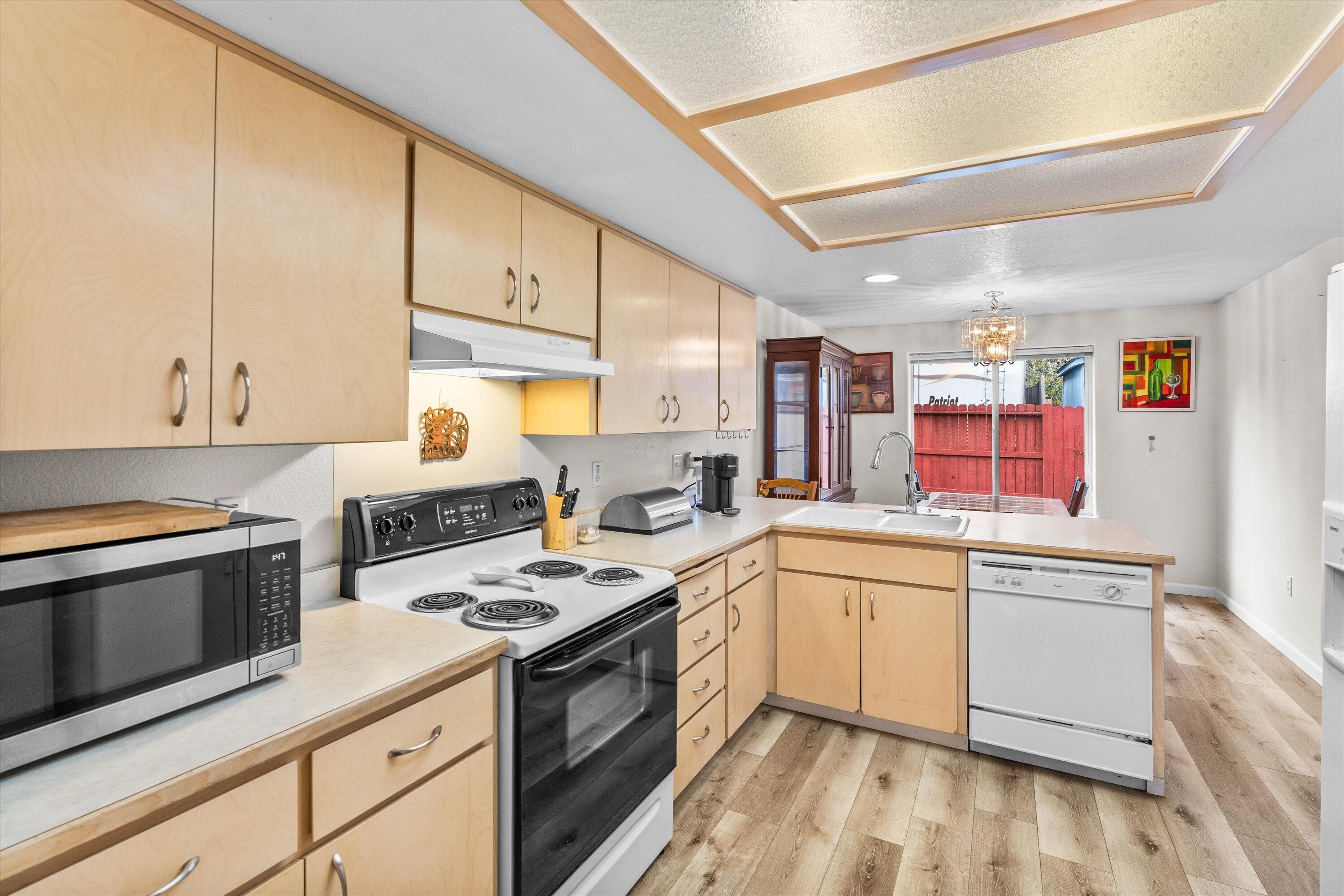 1822 Sarah Way, Medford