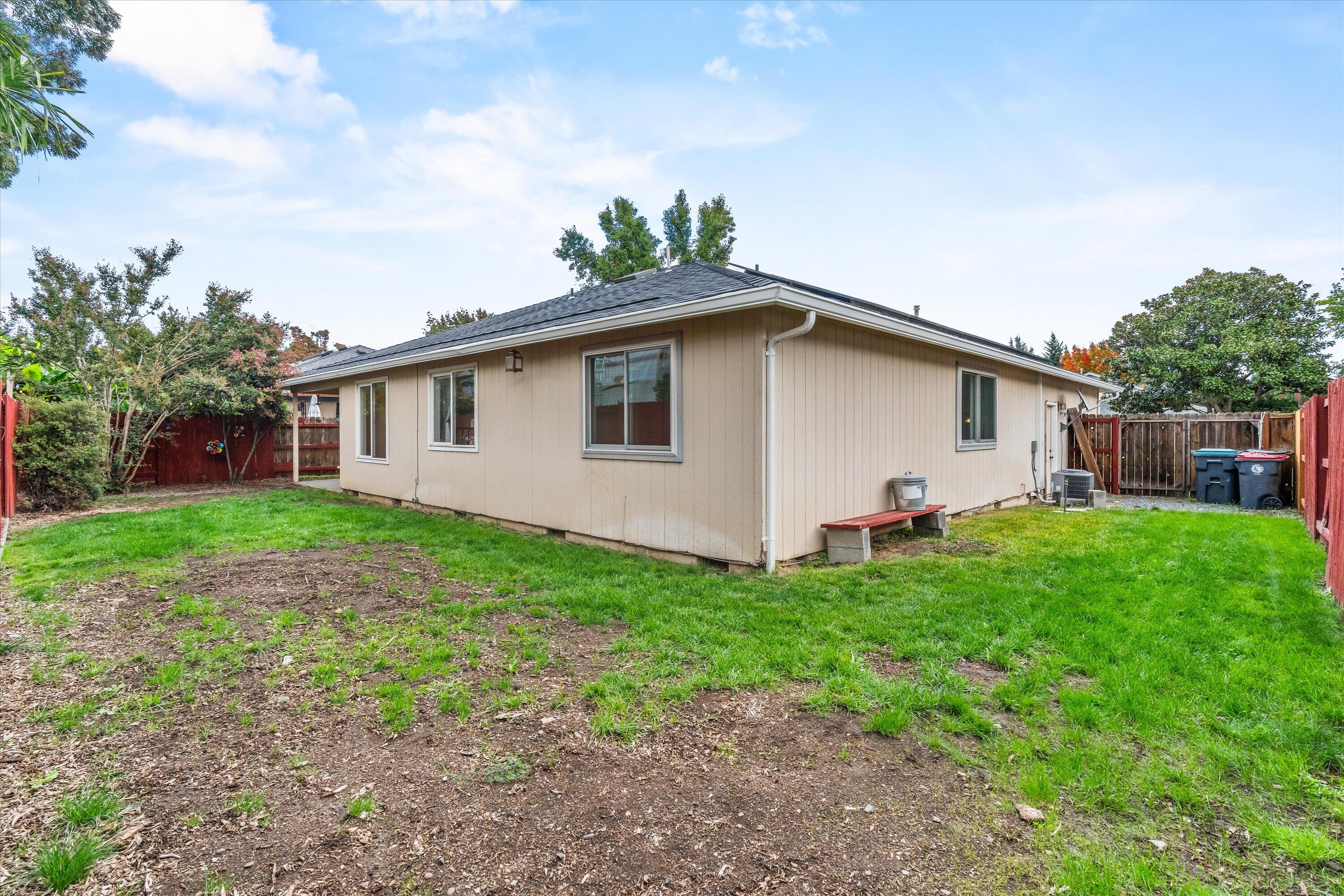1822 Sarah Way, Medford