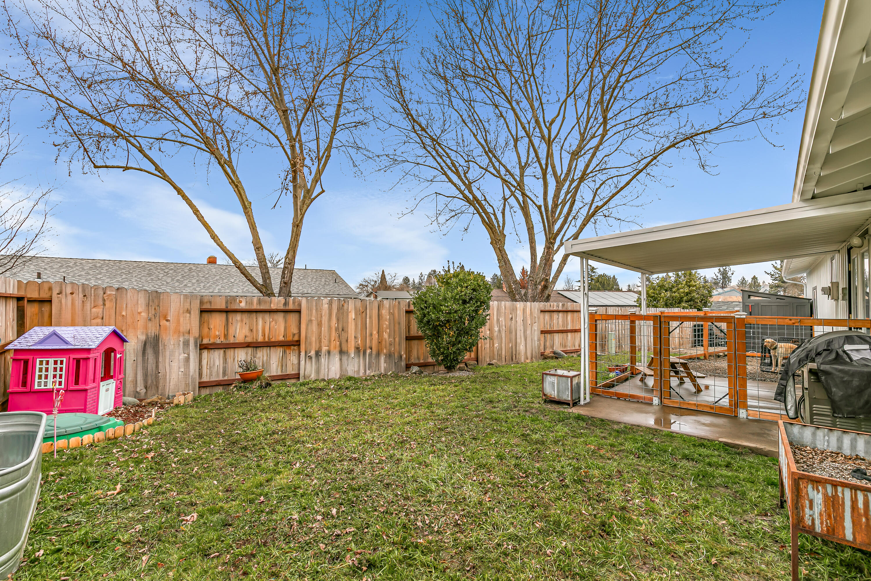 1537 Yucca Street