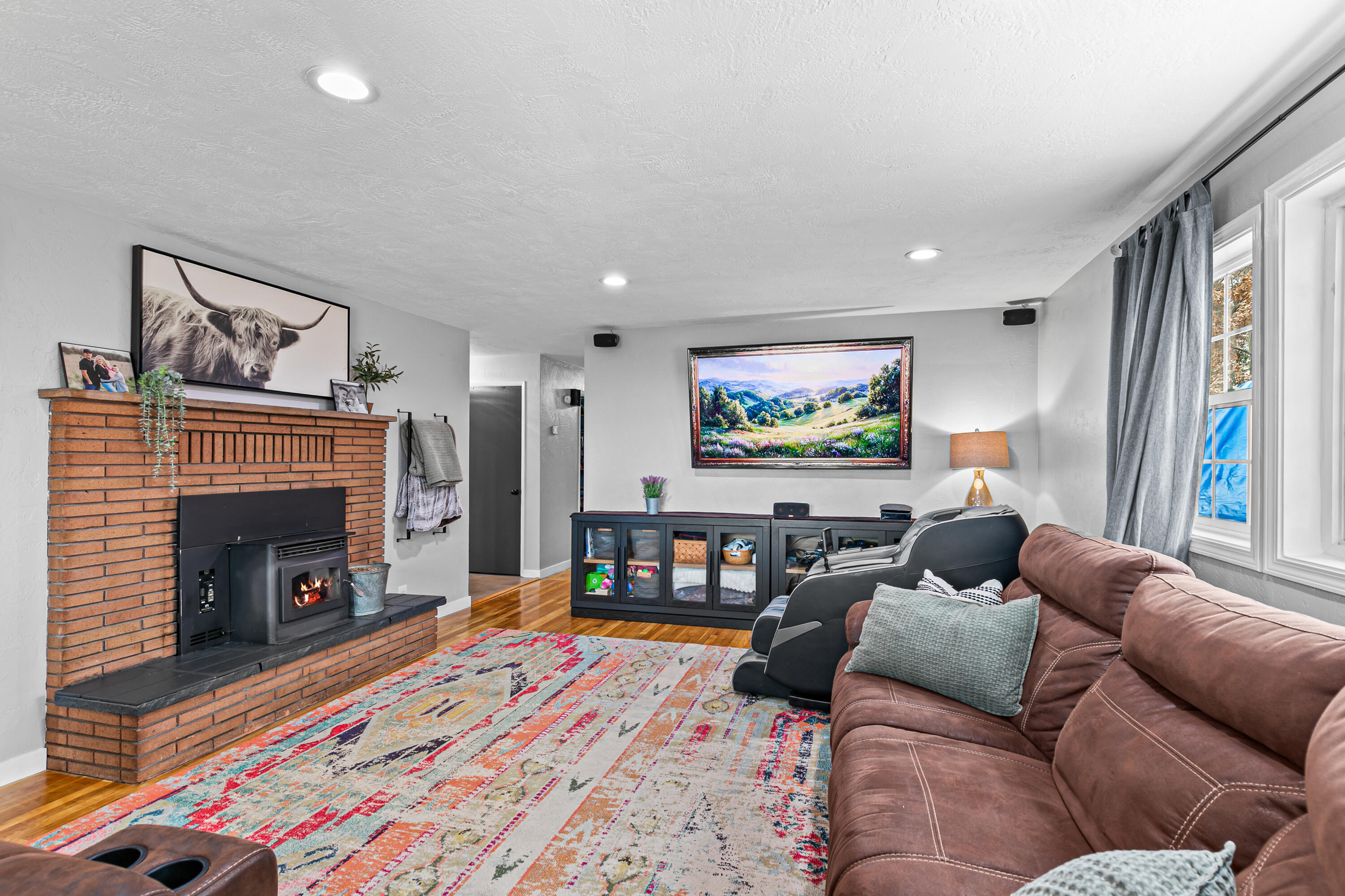 1537 Yucca Street