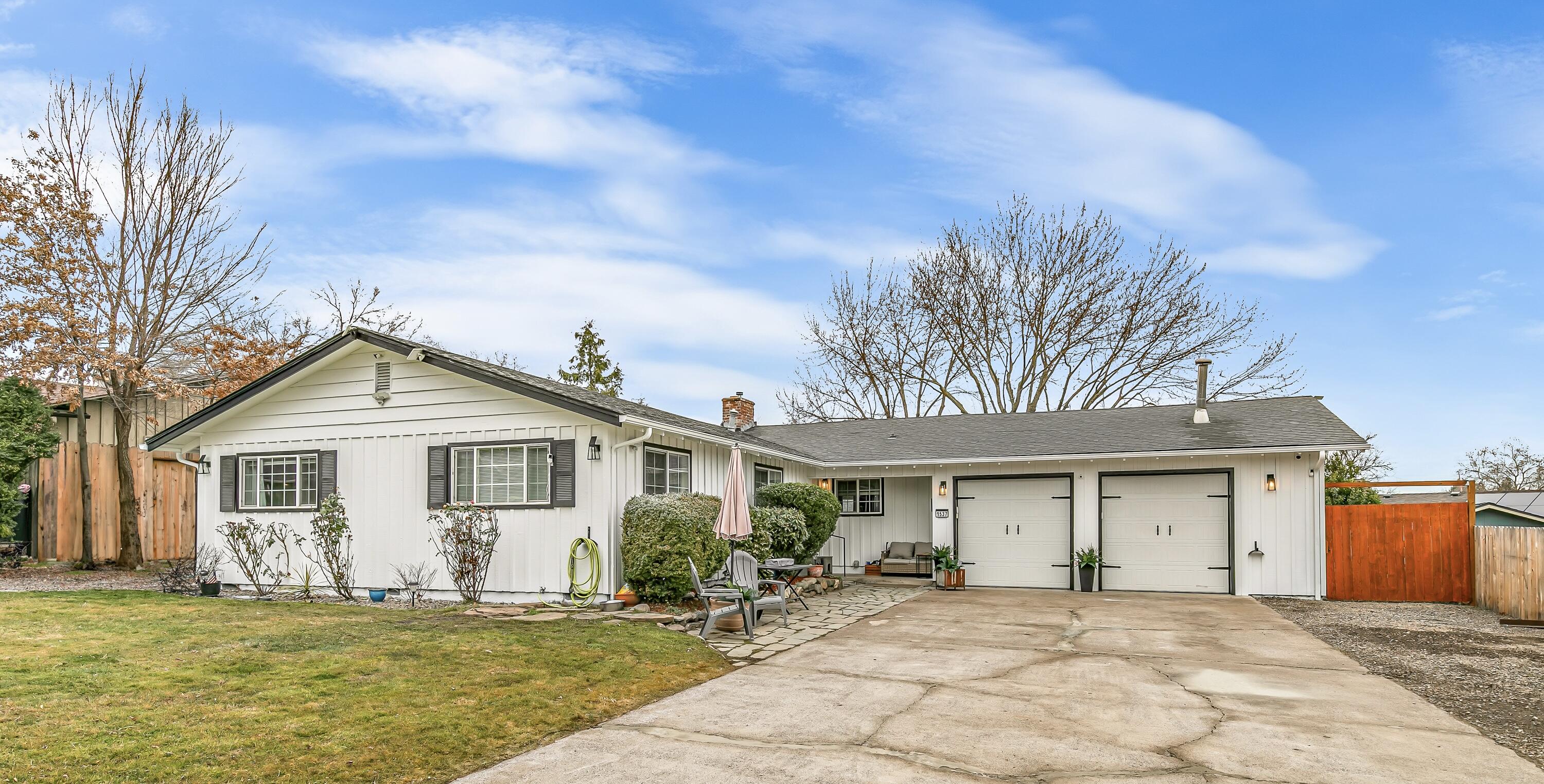 1537 Yucca Street