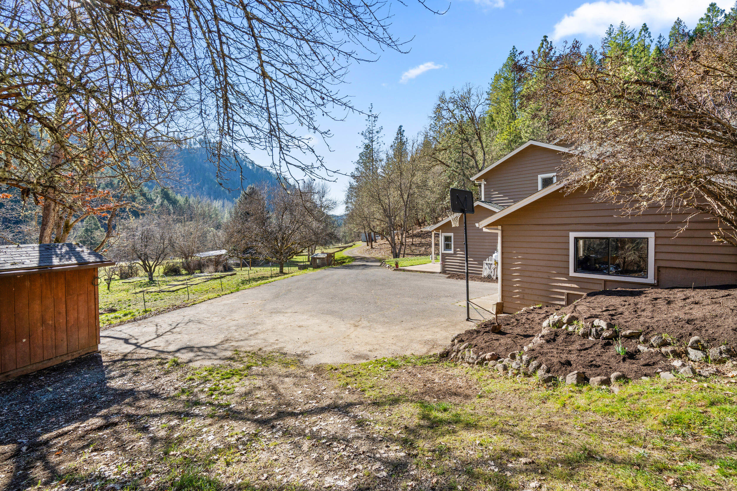18781 E Evans Creek Road
