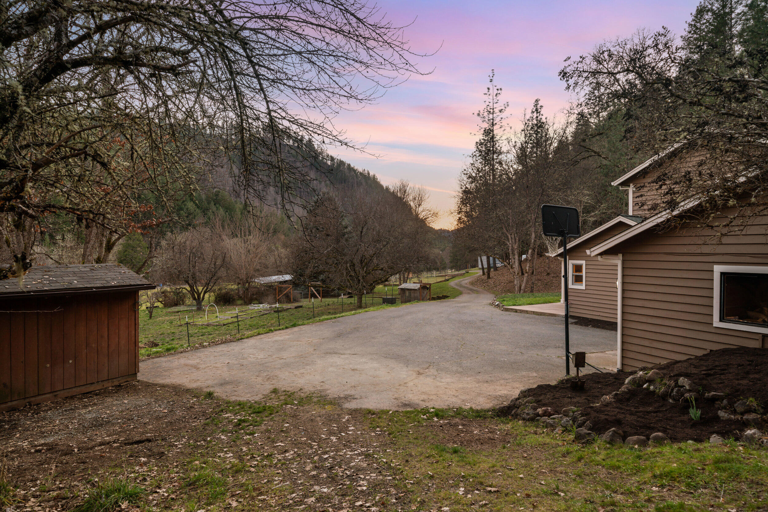 18781 E Evans Creek Road