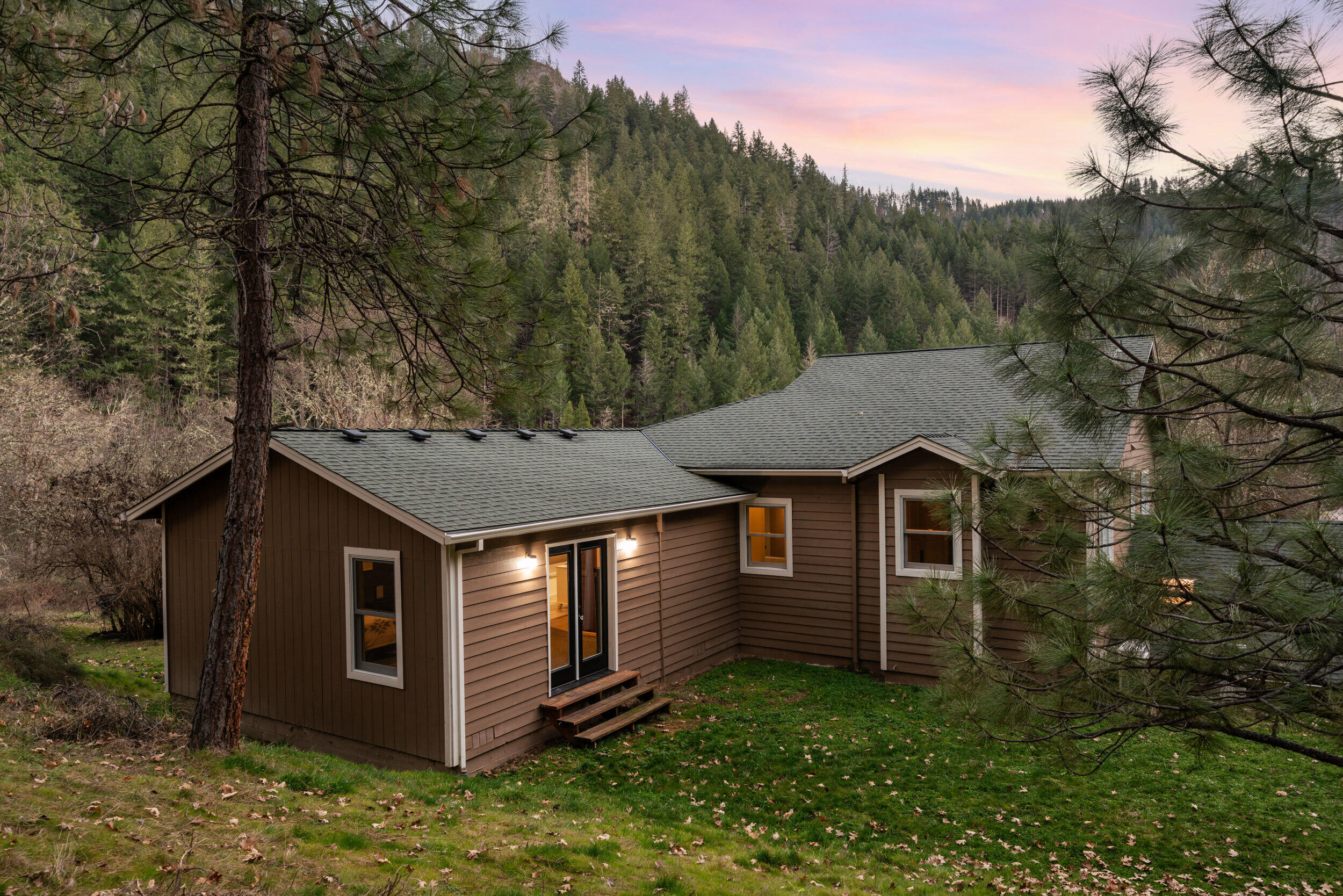 18781 E Evans Creek Road