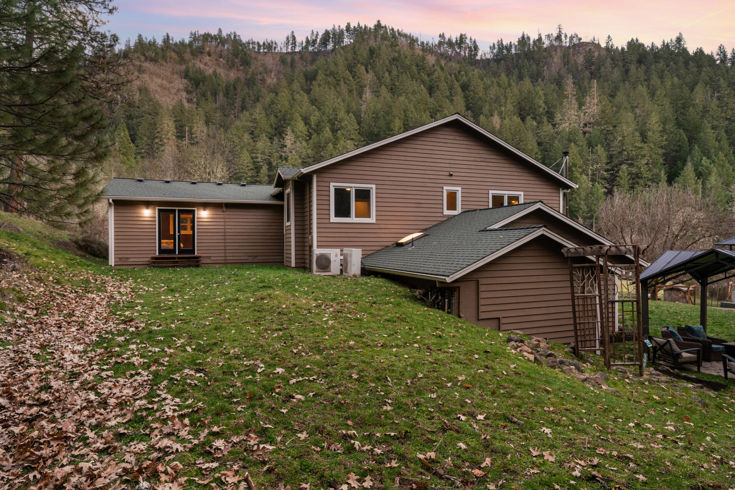 18781 E Evans Creek Road