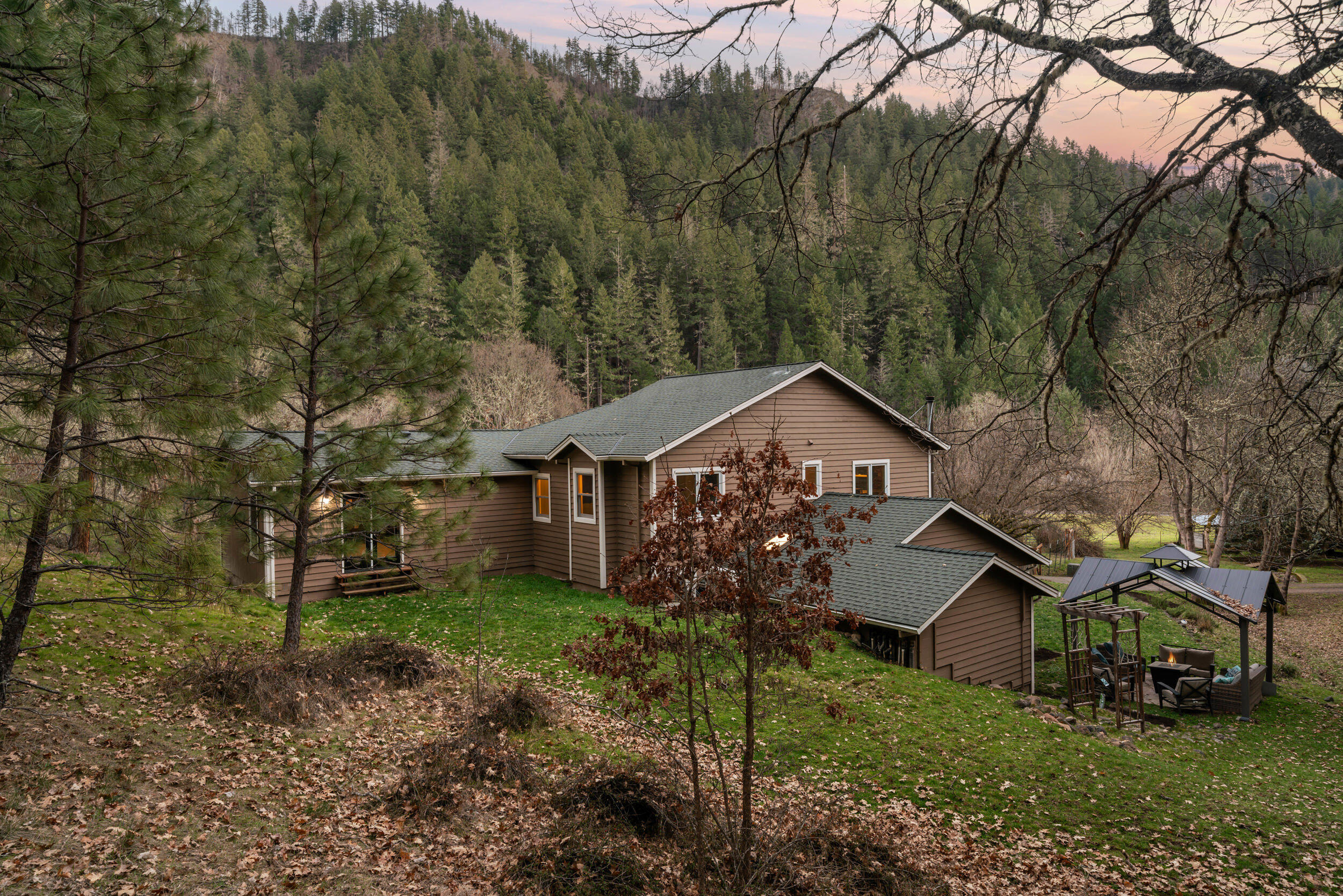 18781 E Evans Creek Road